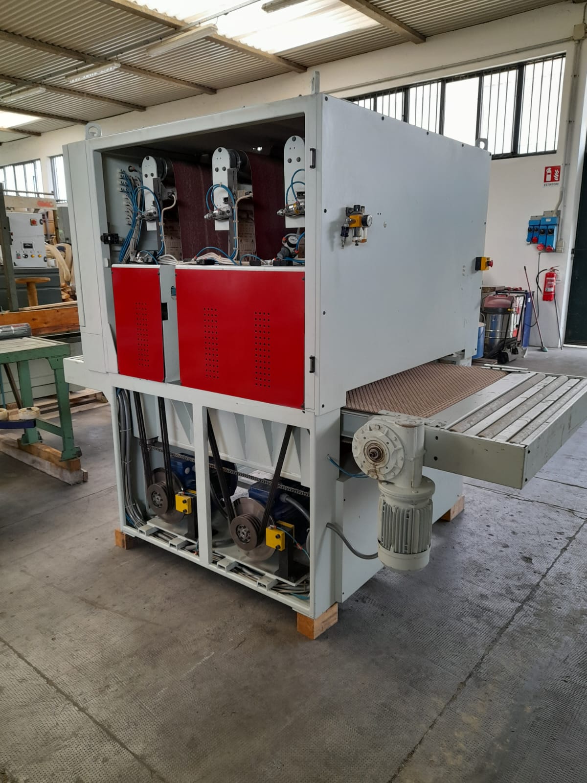 Calibratrice SBF 3W-586 da 1100mm con 3 nastri usata in vendita - foto 15