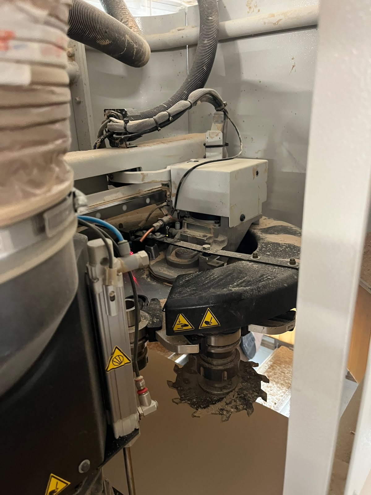 Centro di lavoro BUSELLATO JET OPTIMA P a 4 assi usato in vendita - foto 9