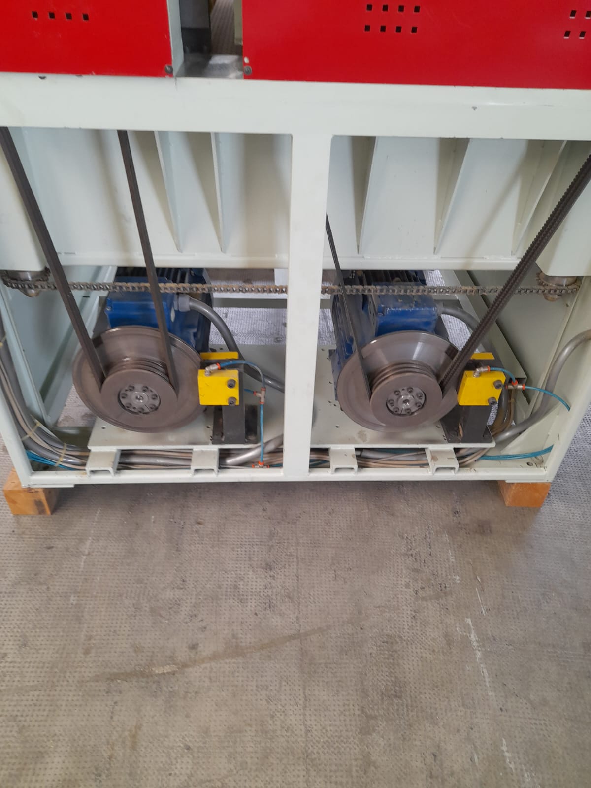Calibratrice SBF 3W-586 da 1100mm con 3 nastri usata in vendita - foto 13