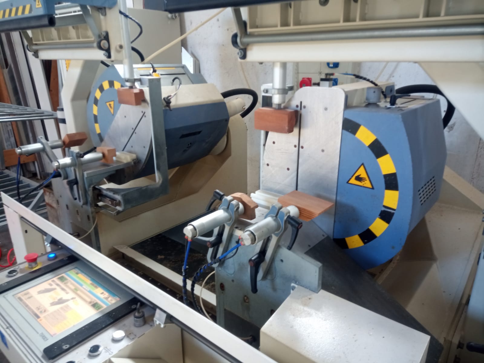 Troncatrice CNC doppia testa AUDATECH DH550 usata in vendita - foto 5