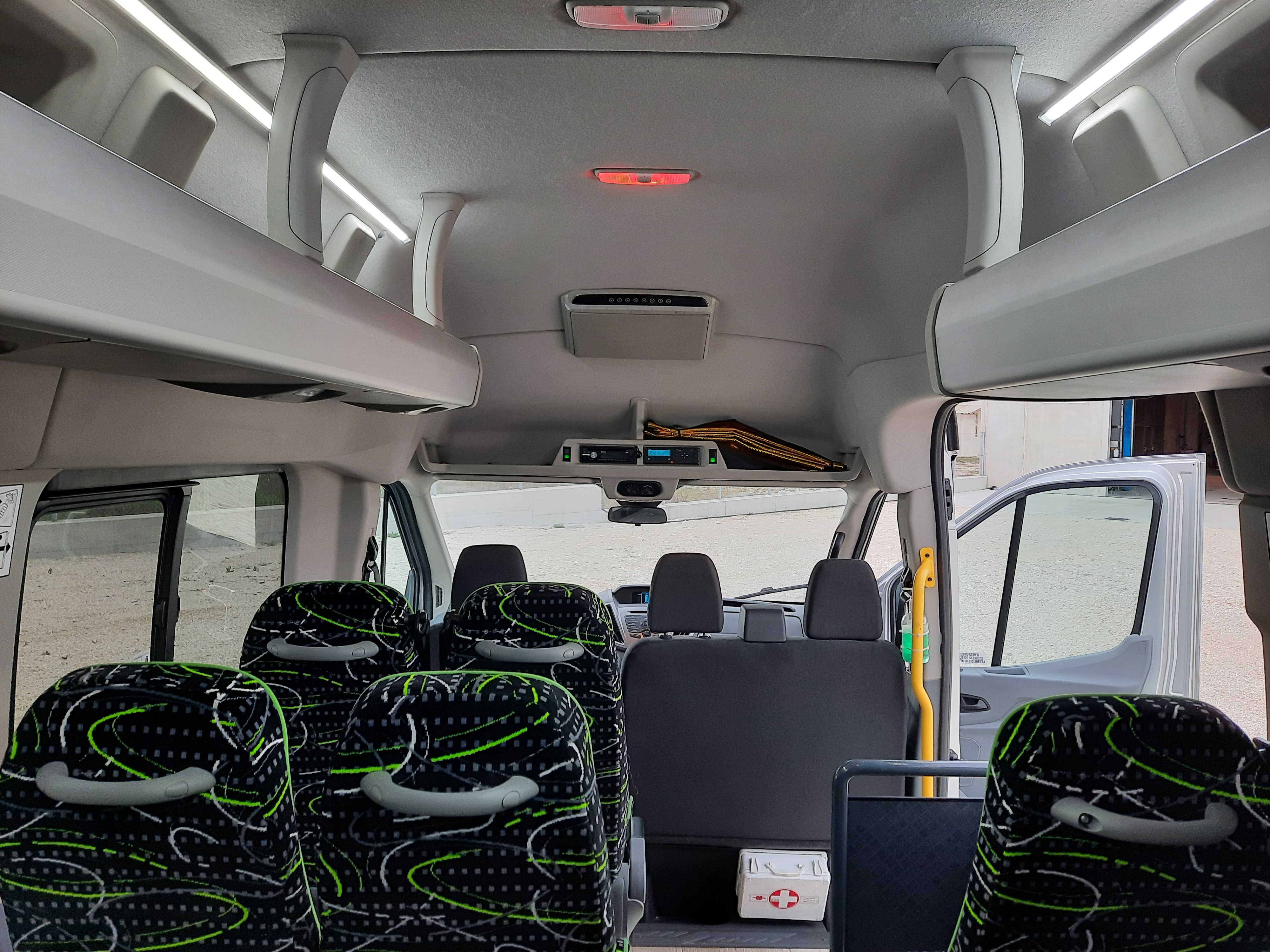 Ford Transit 18 posti in vendita - foto 9