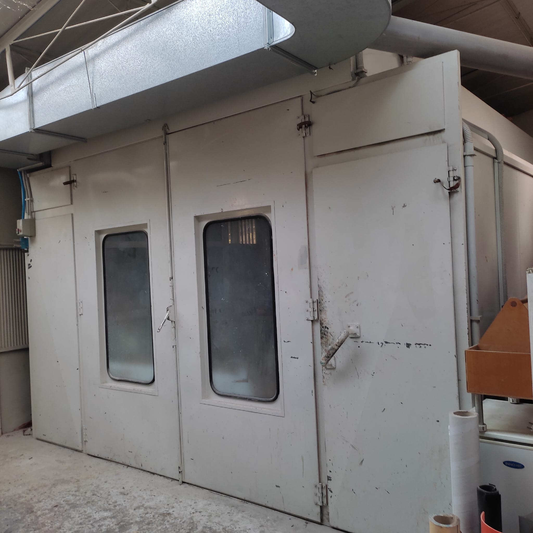 Attrezzatura officina in vendita