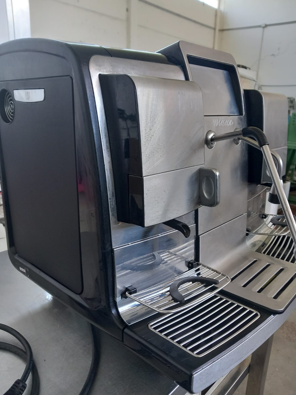 Macchina caffè due gruppi a capsule in vendita - foto 1