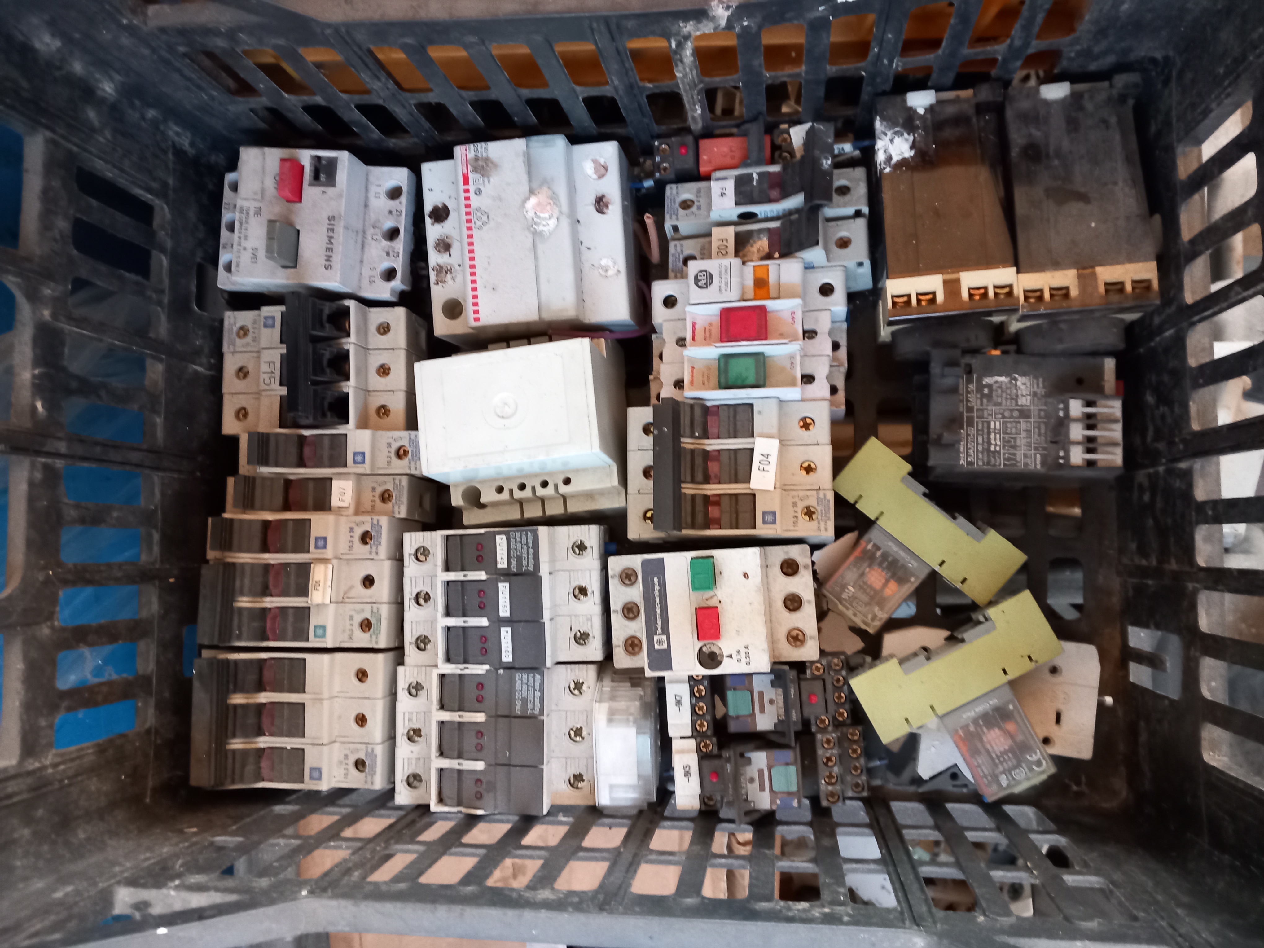 Materiale elettrico in vendita - foto 3