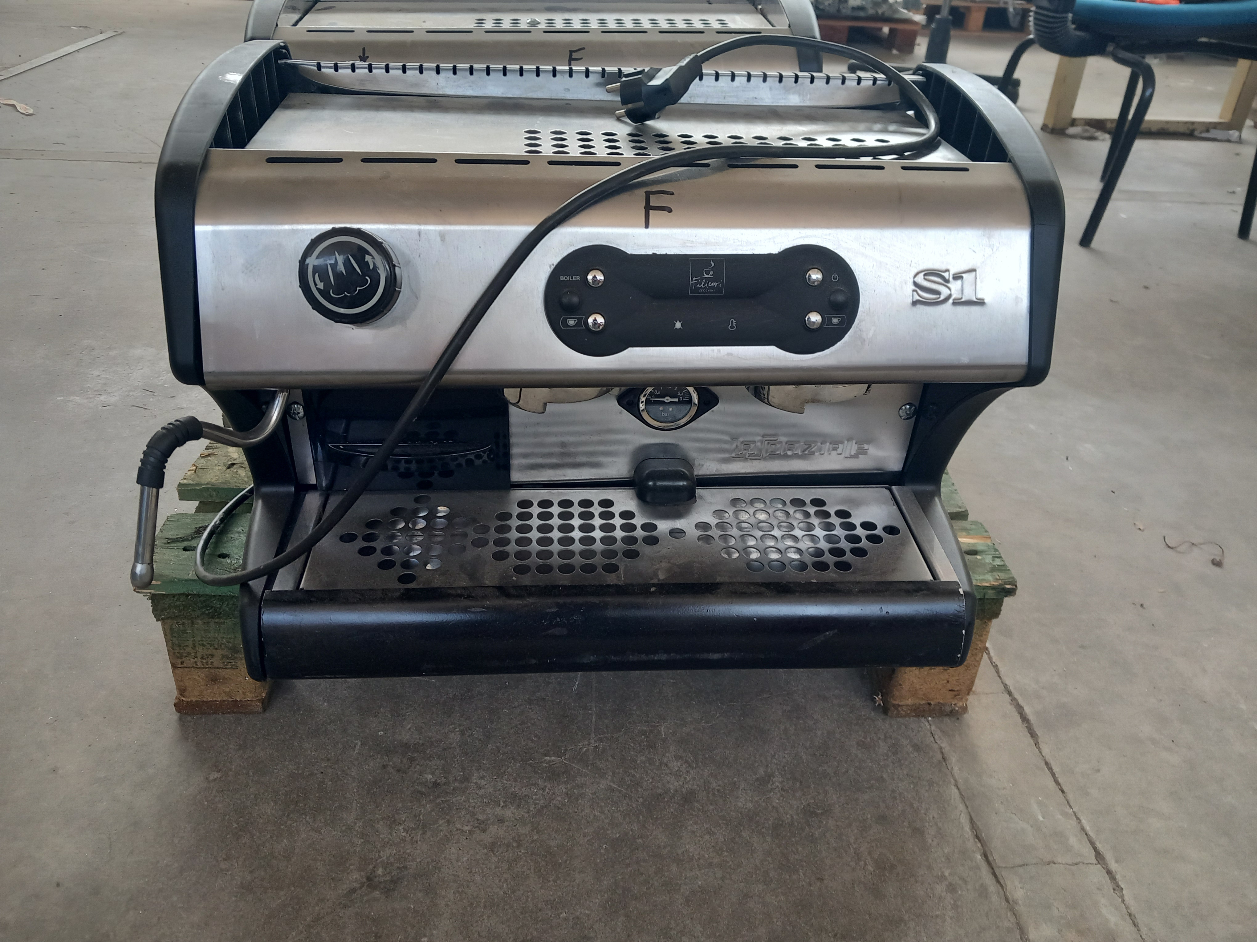 Stock Macchine caffè due gruppi in vendita - foto 4