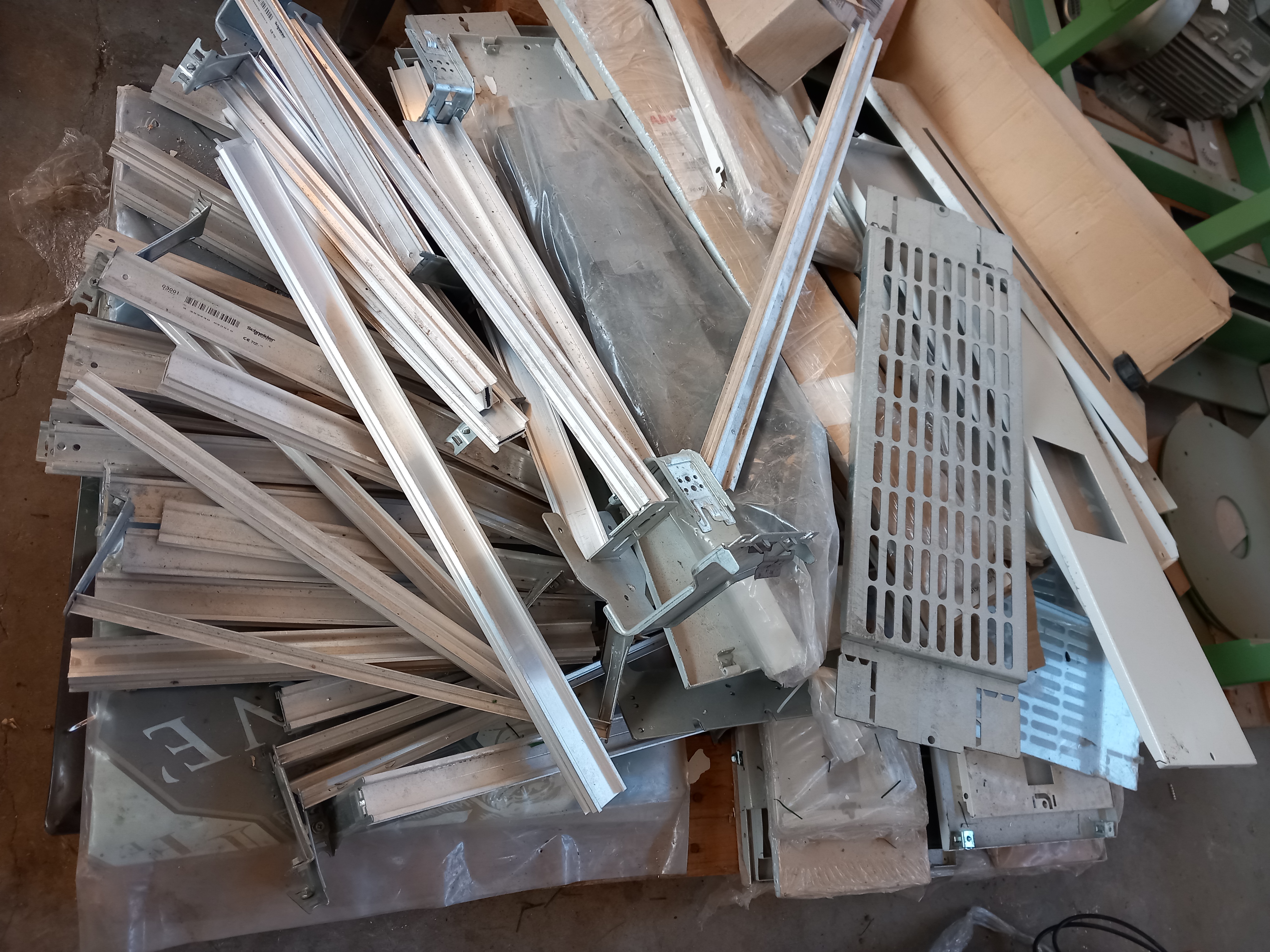 Materiale elettrico in vendita - foto 10