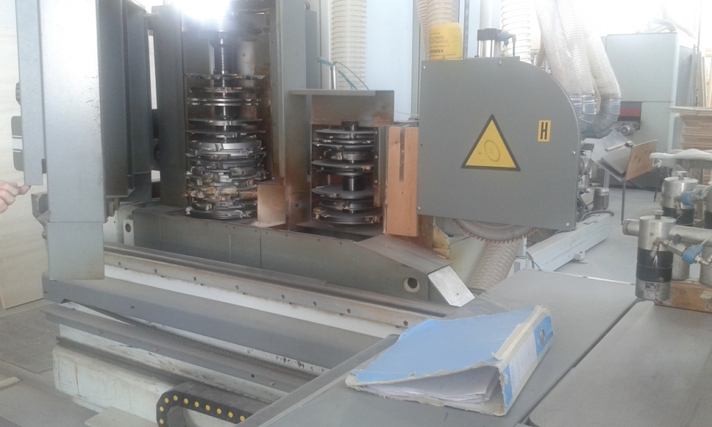 Centro di lavoro per la produzione di finestre in legno in vendita - foto 3