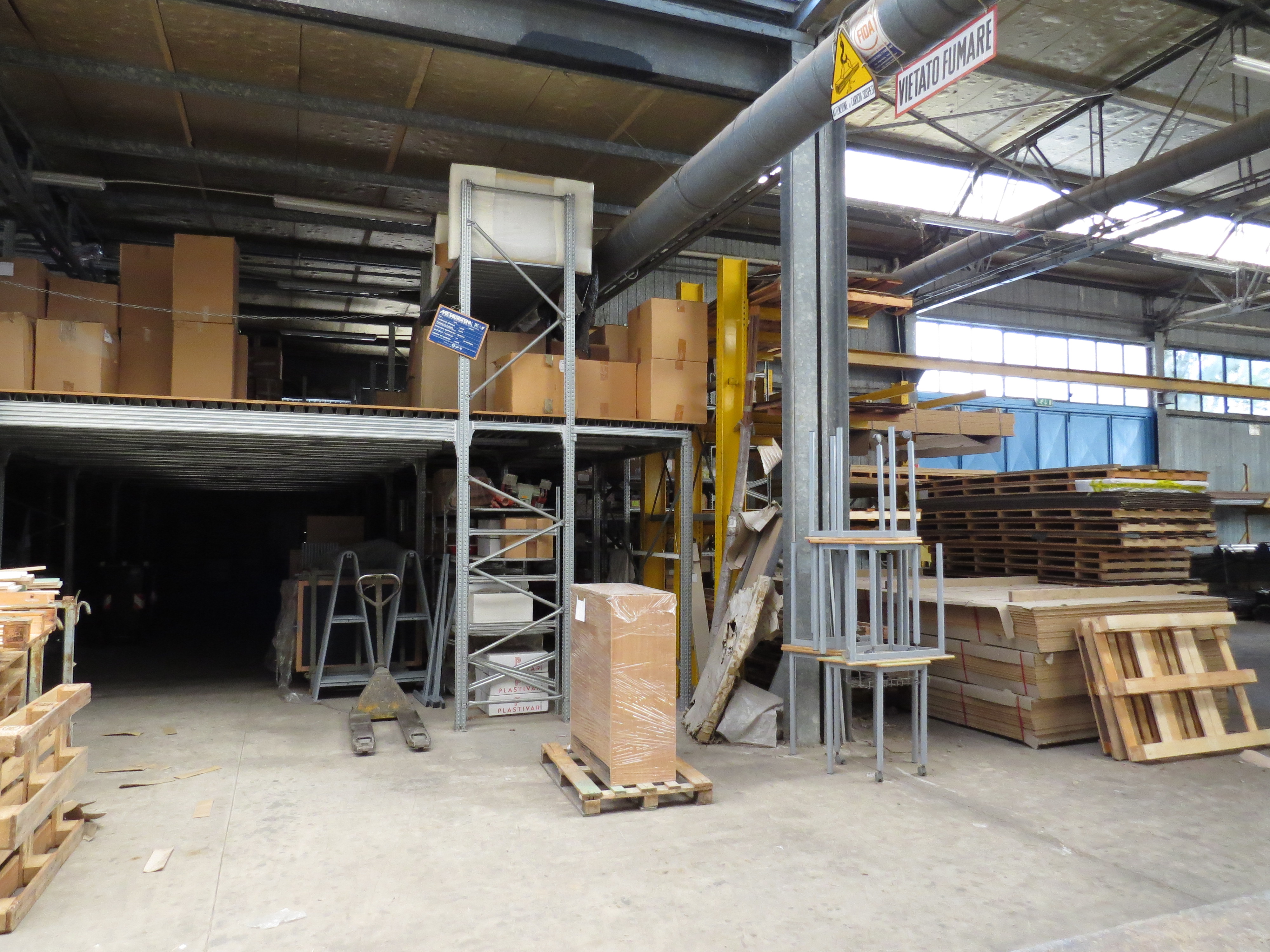 Industria di produzione arredi scolastici funzionante in vendita - foto 13