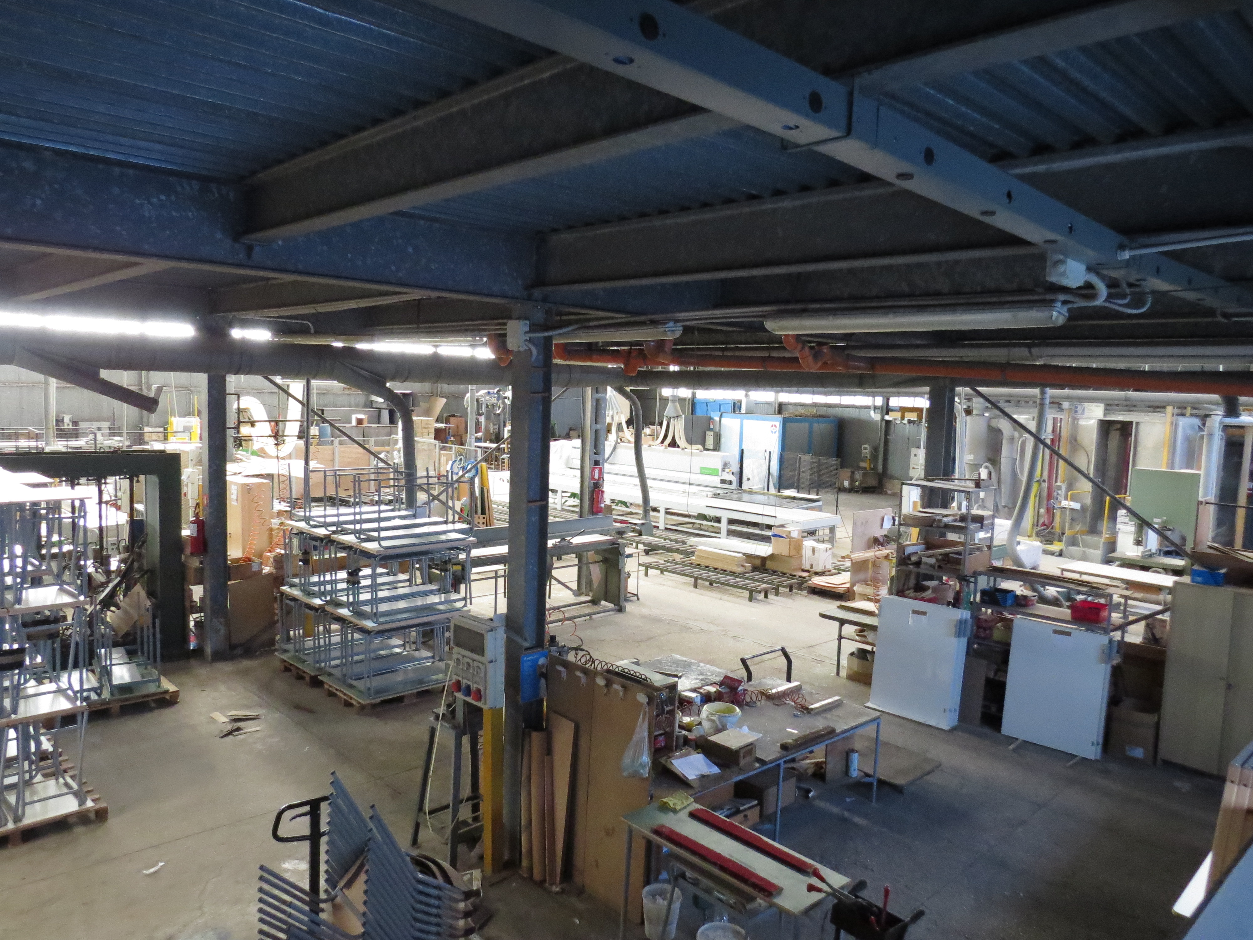 Industria di produzione arredi scolastici funzionante in vendita - foto 7