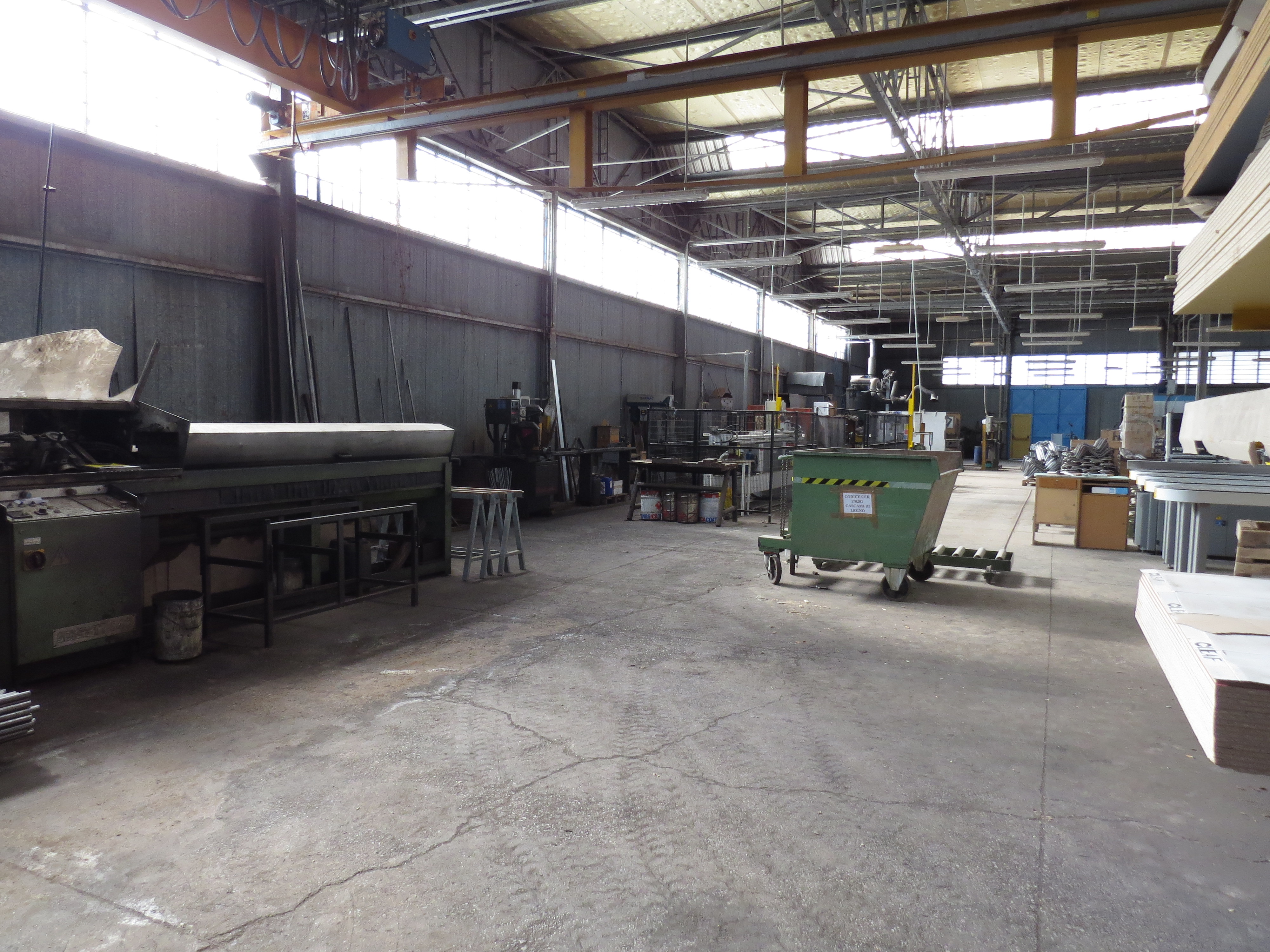 Industria di produzione arredi scolastici funzionante in vendita - foto 14