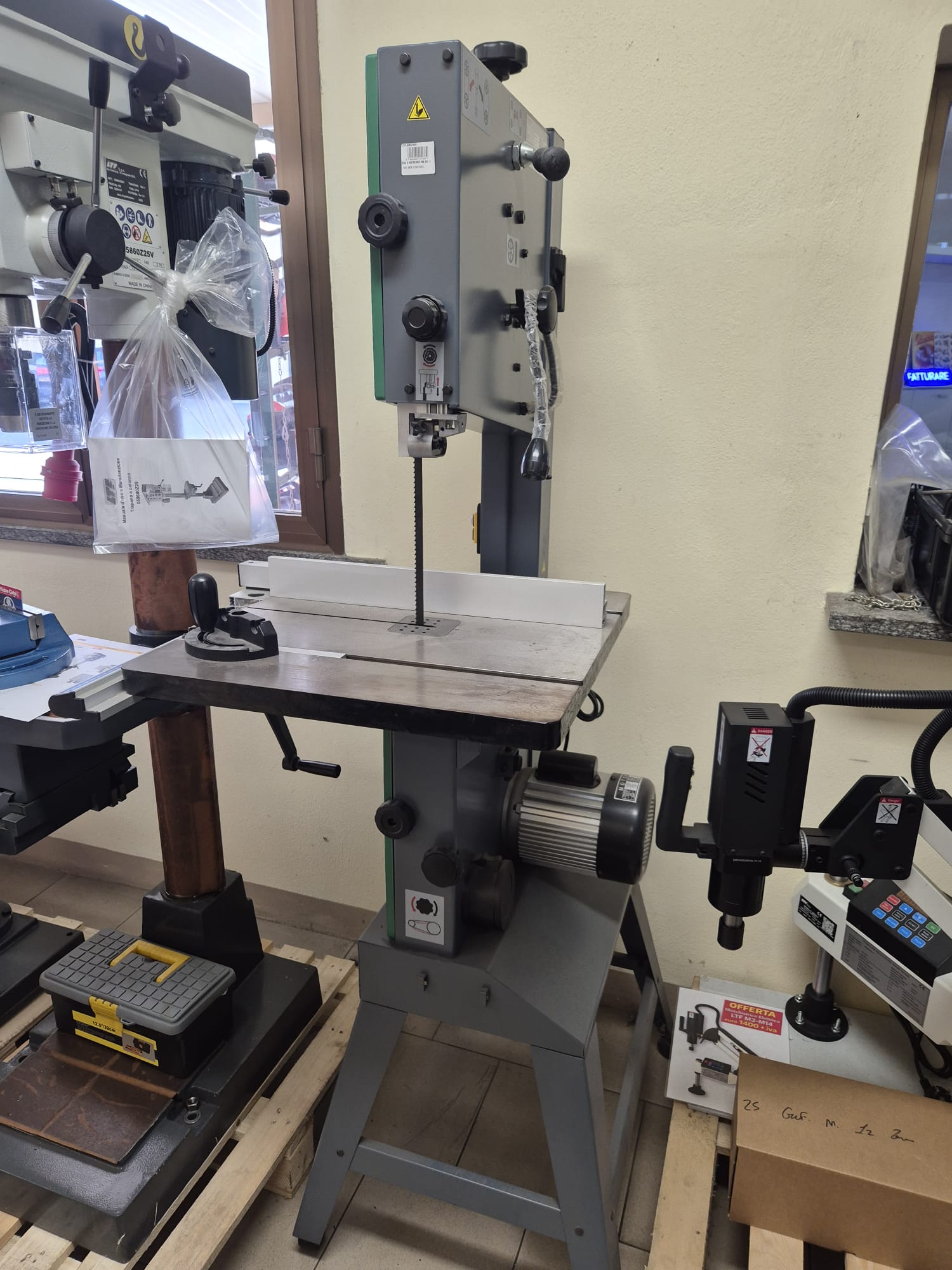Sega a Nastro Verticale Holzstar Nuova in vendita - foto 2