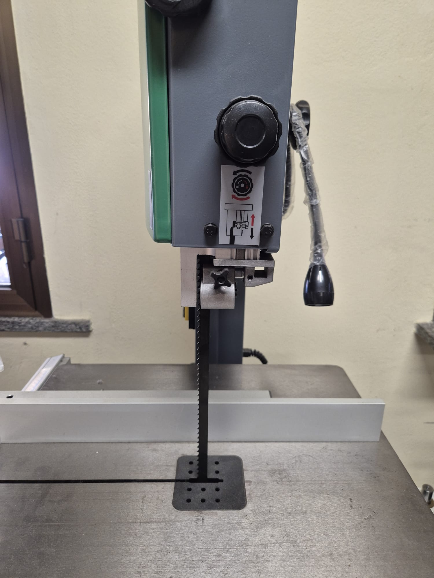 Sega a Nastro Verticale Holzstar Nuova in vendita - foto 3
