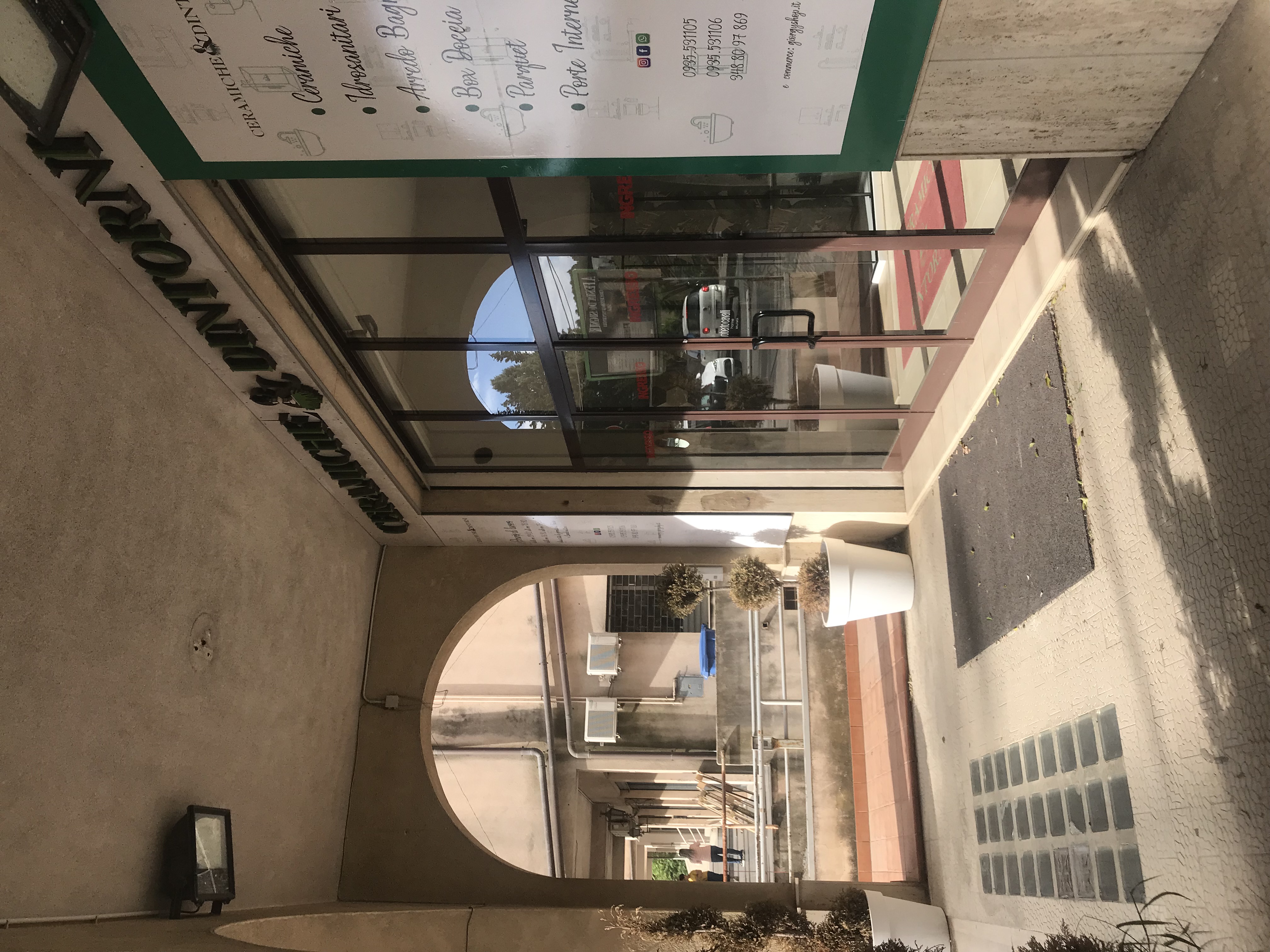 sala mostra ceramiche e sanitari moderna ed efficente in vendita - foto 3