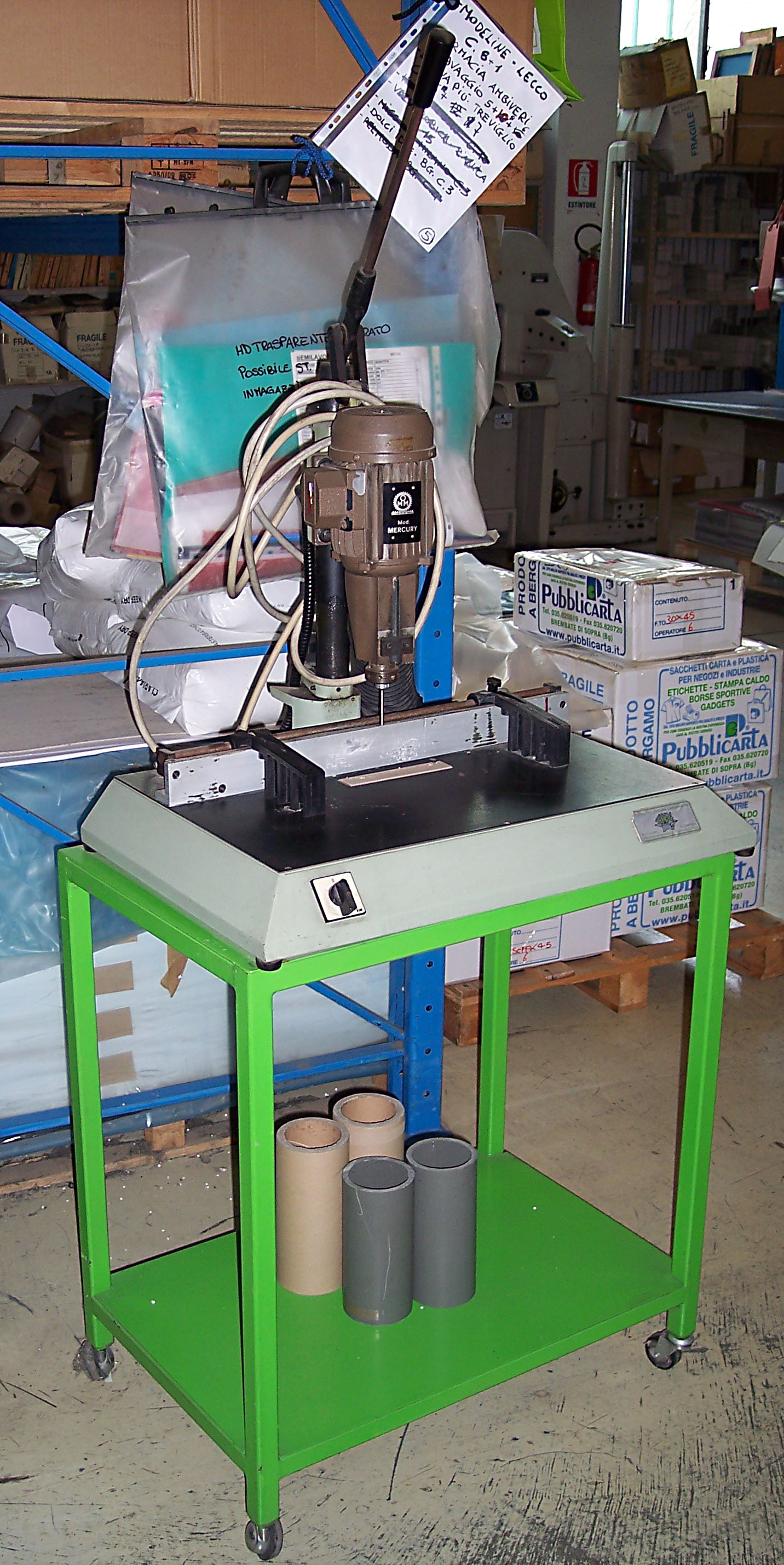 Perforatrice carta e cartone in vendita - foto 1