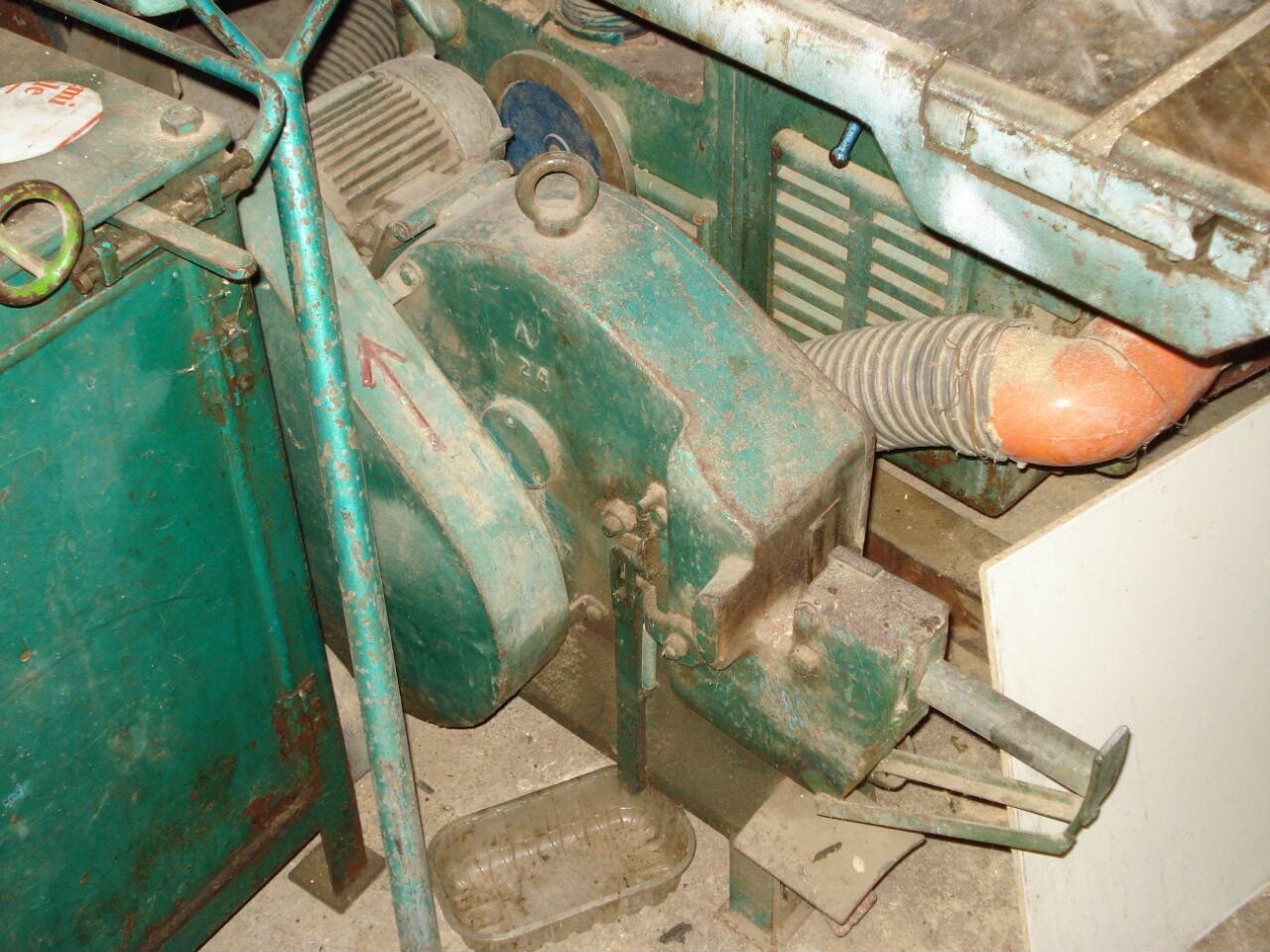 Macchinari per il taglio e la piegatura del ferro in vendita - foto 2