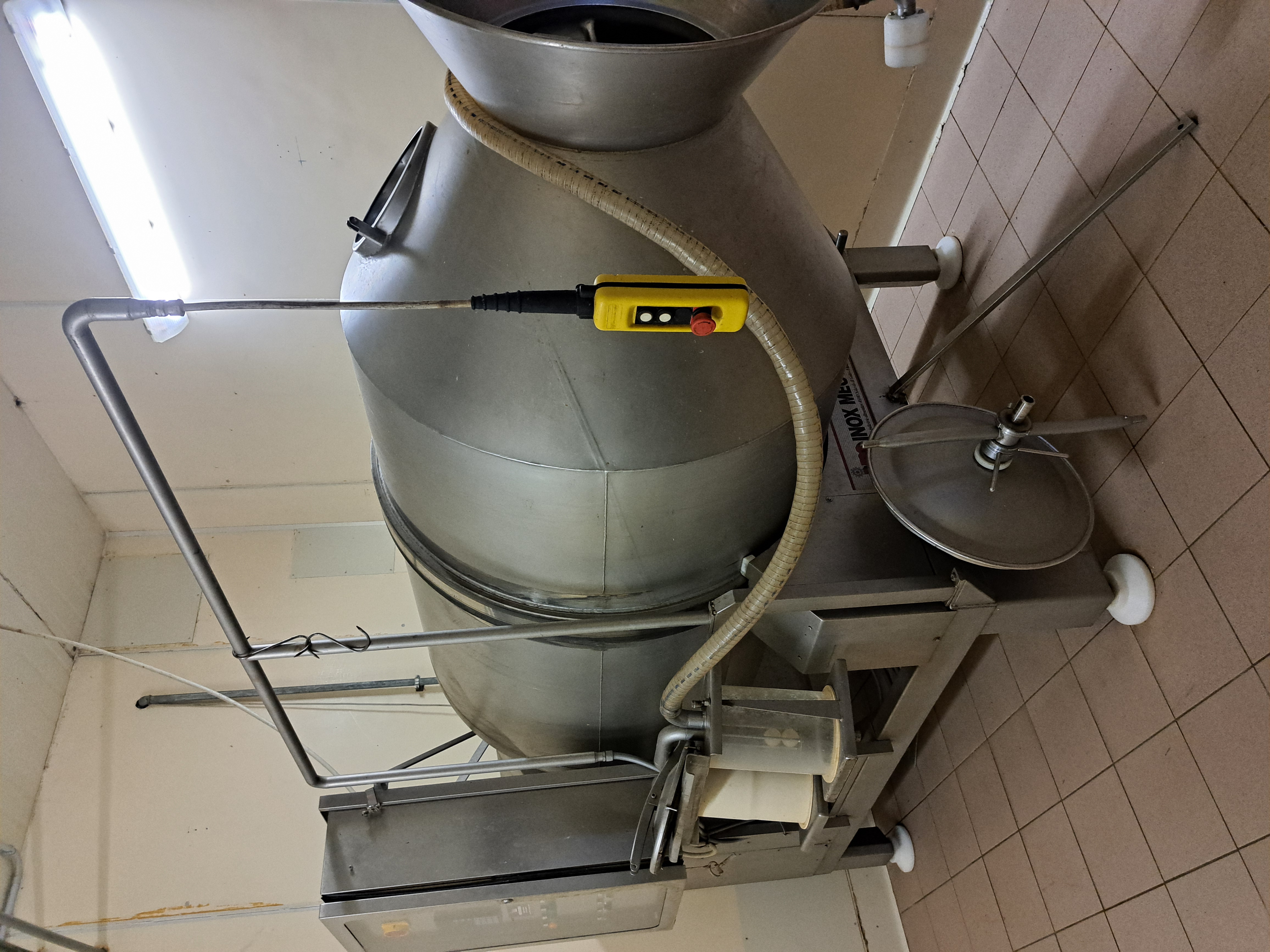 zangola 3000 litri in vendita - foto 1