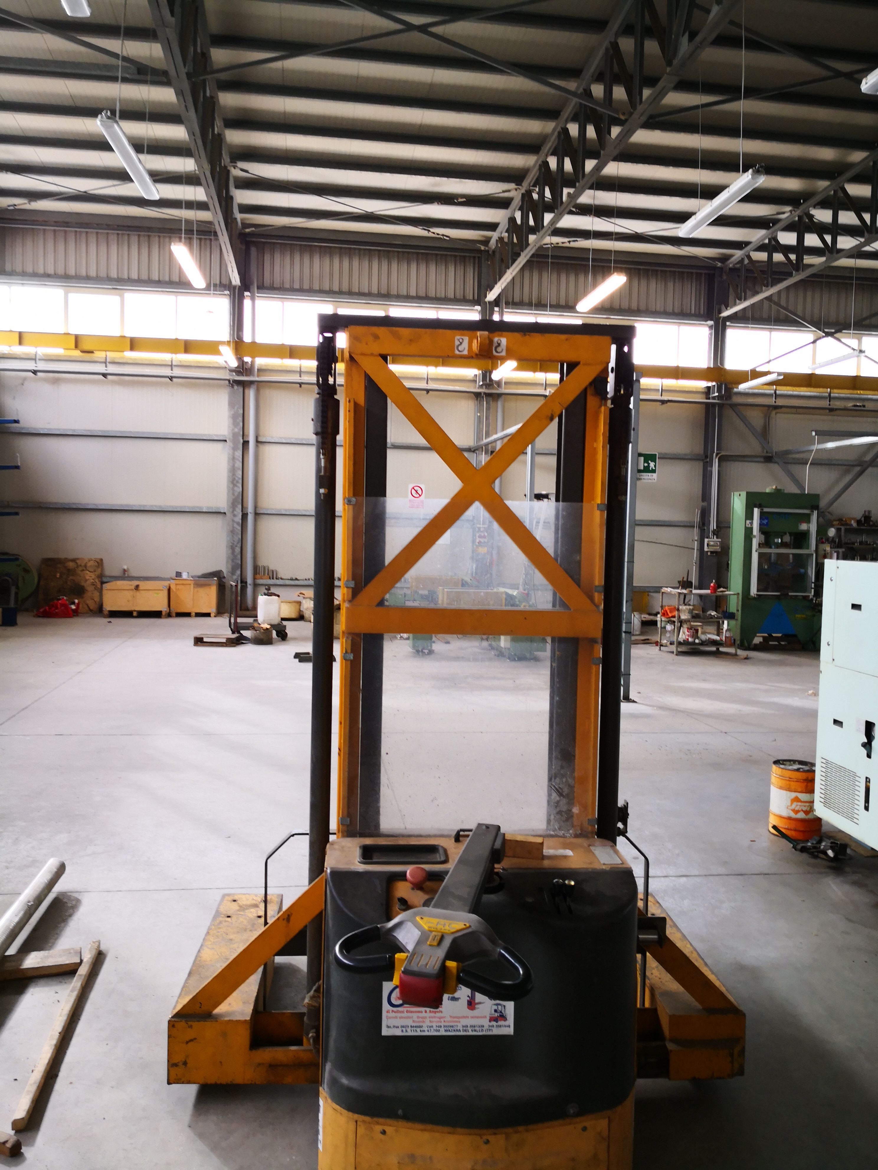 CARRELLO ELEVATORE A 4 VIE in vendita - foto 2