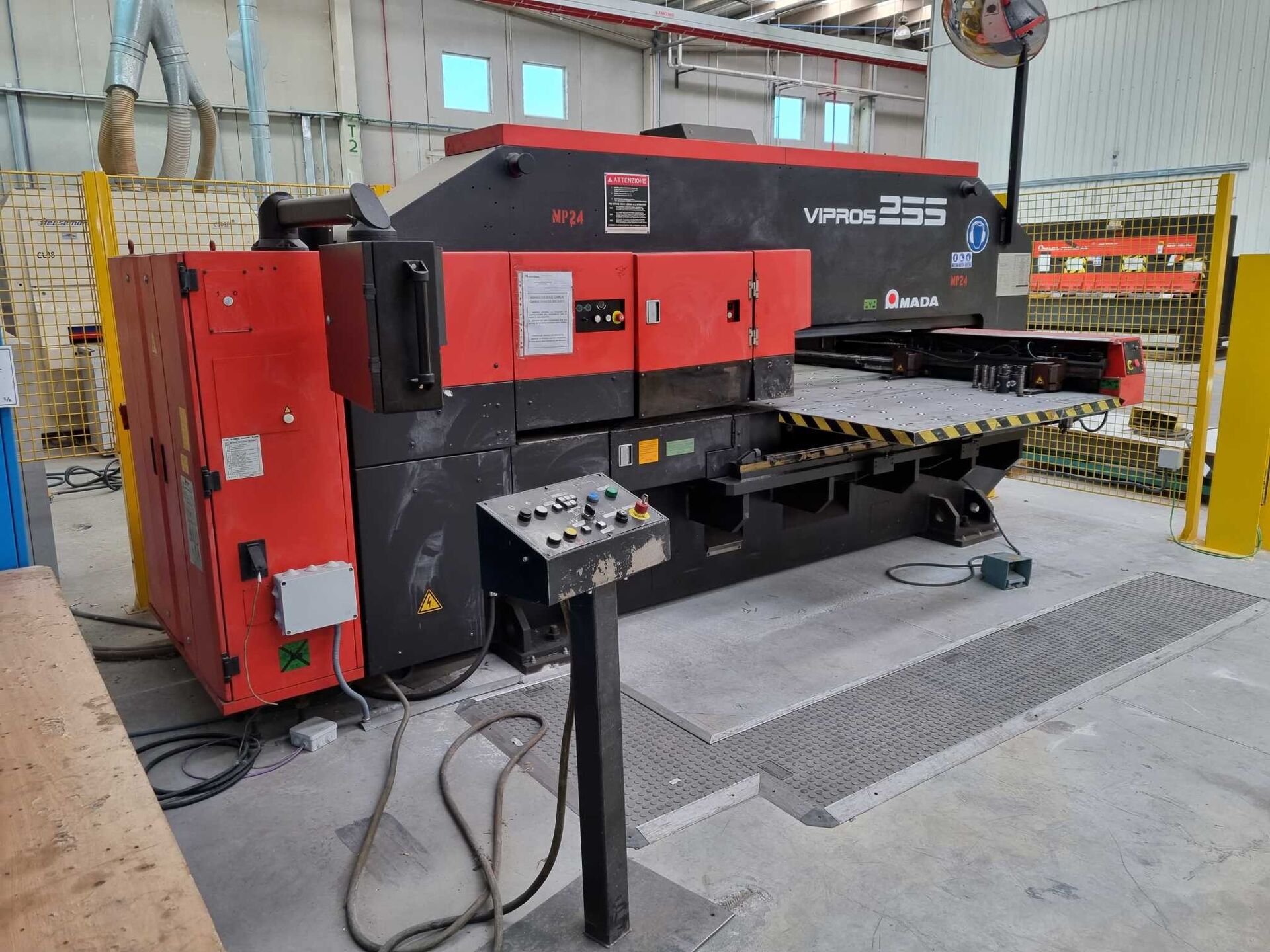 Punzonatrice cnc Amada Vipros 255 in vendita - foto 2
