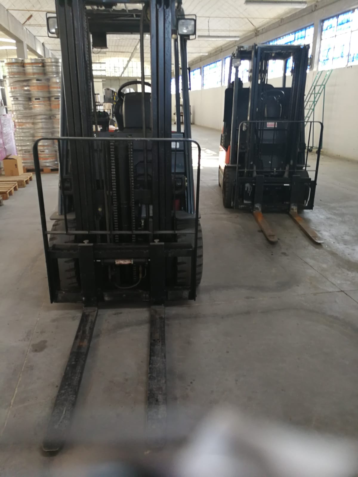 VENDESI CARRELLO ELEVATORE TOYOTA ELETTRICO  25 Q.LI in vendita - foto 12