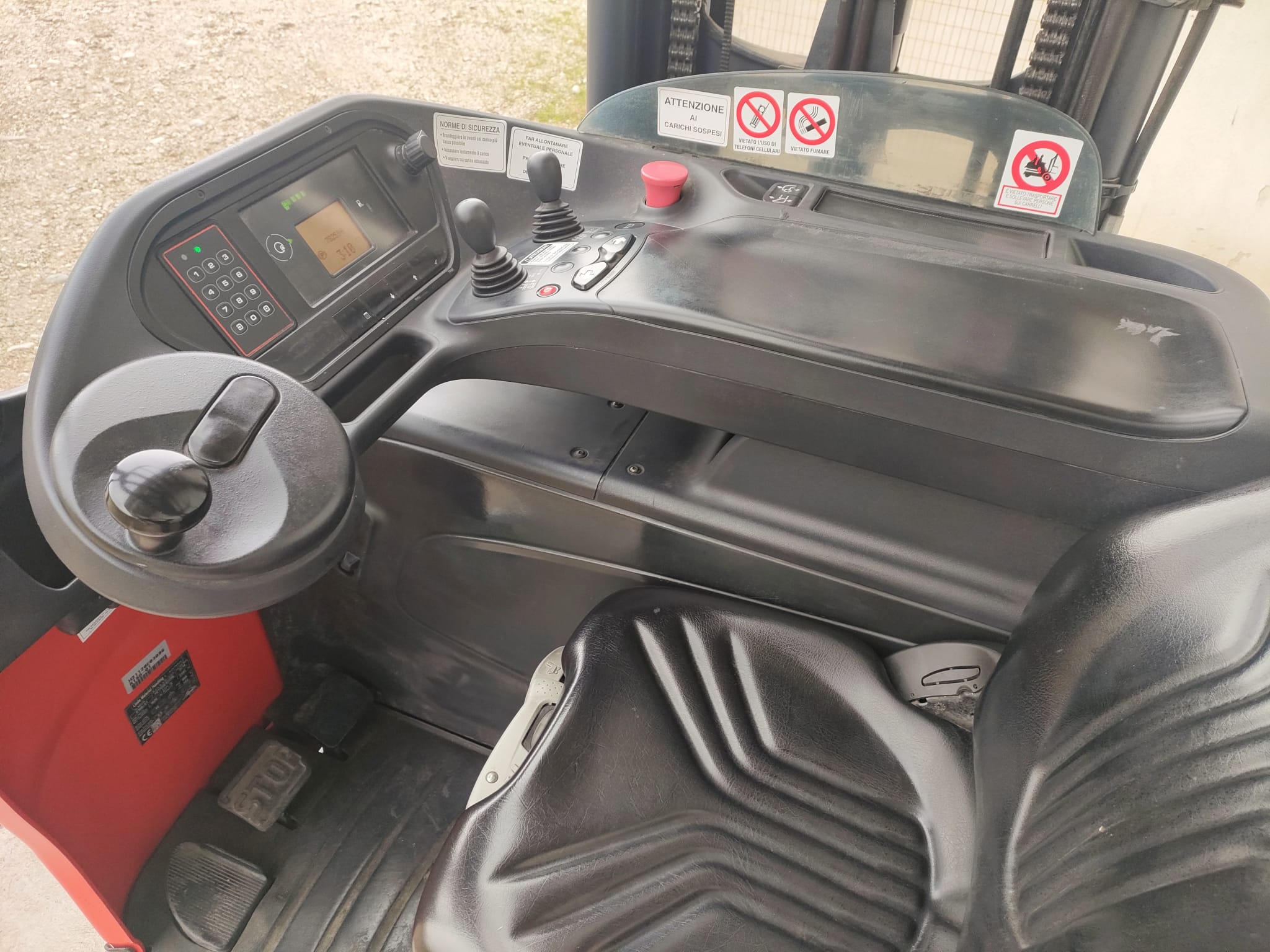 Carrello elevatore retrattile LINDE R 16 B - 01 in vendita - foto 2