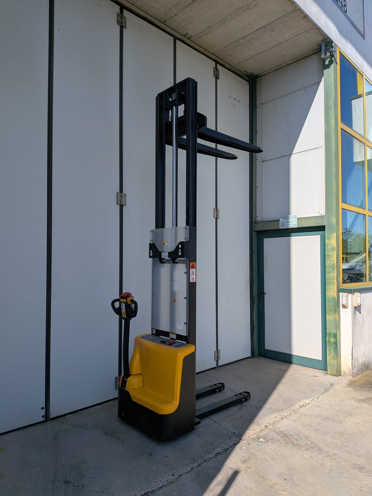 Transpallet elettrico 1500 KG in vendita - foto 4