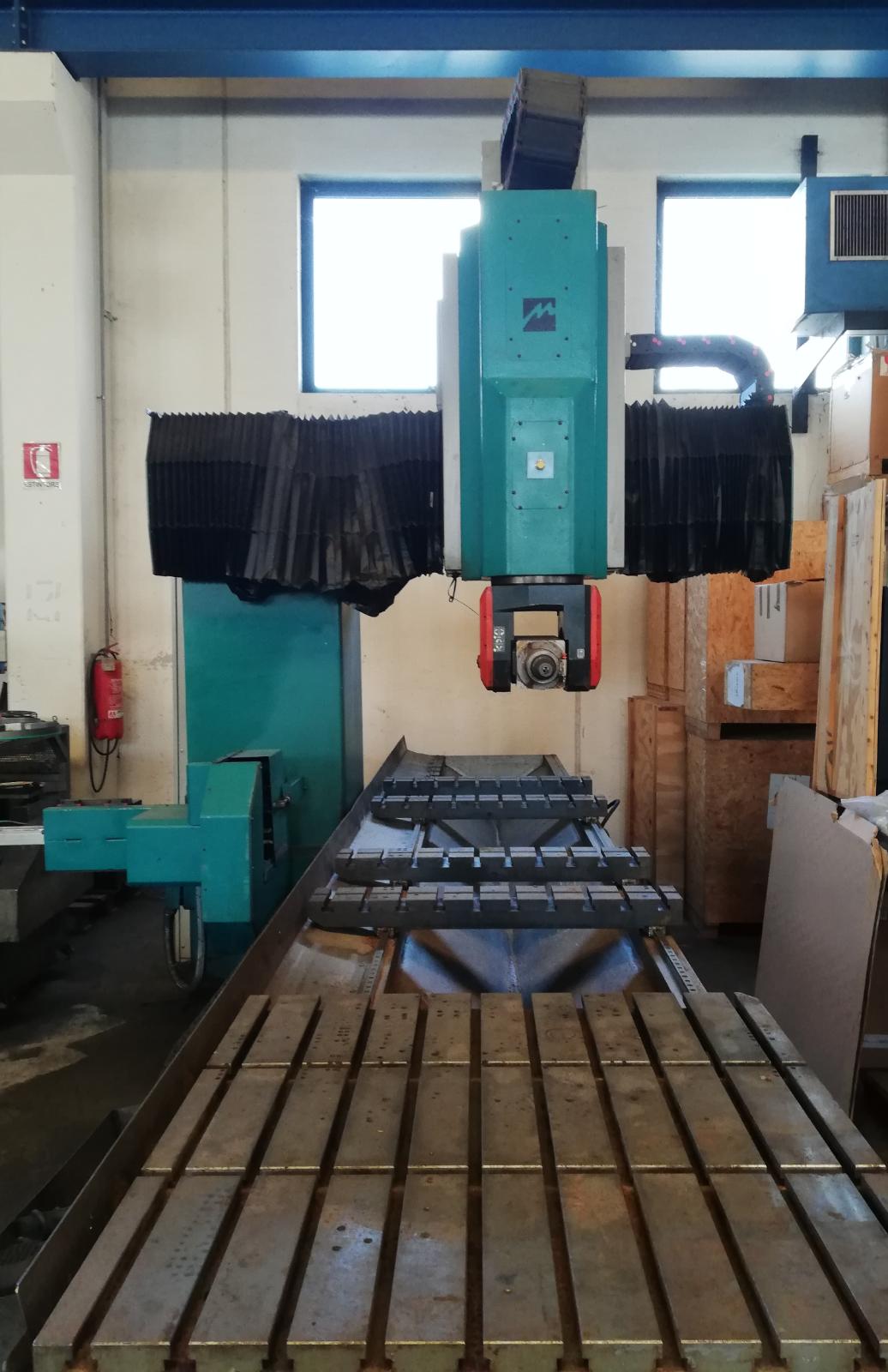 Fresatrice a 5 assi MAUS con ECS 18000 rpm testa hsd in vendita - foto 2