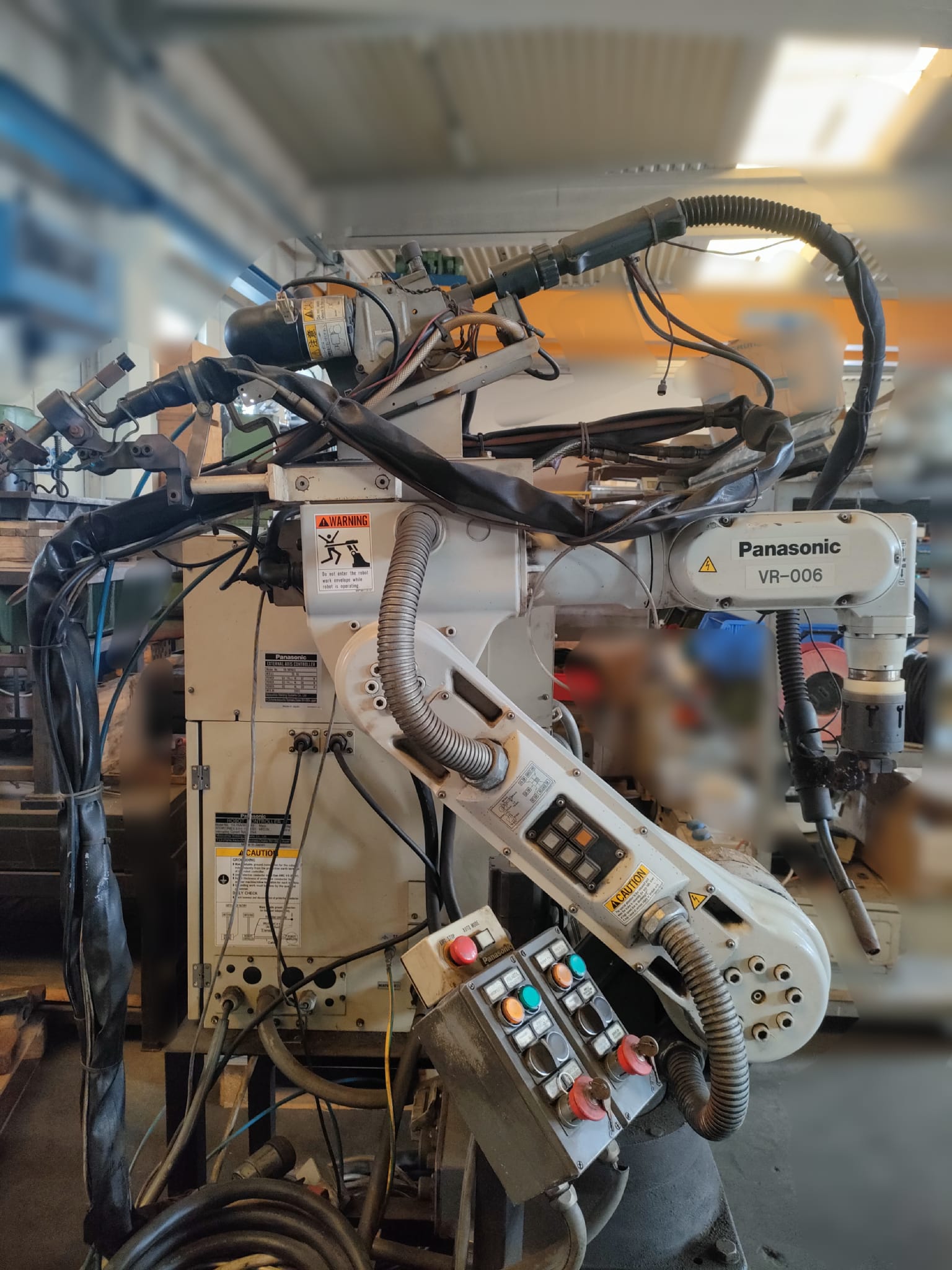 Robot di saldatura PANASONIC VR 006 – YA 1MMR61E00 in vendita - foto 1