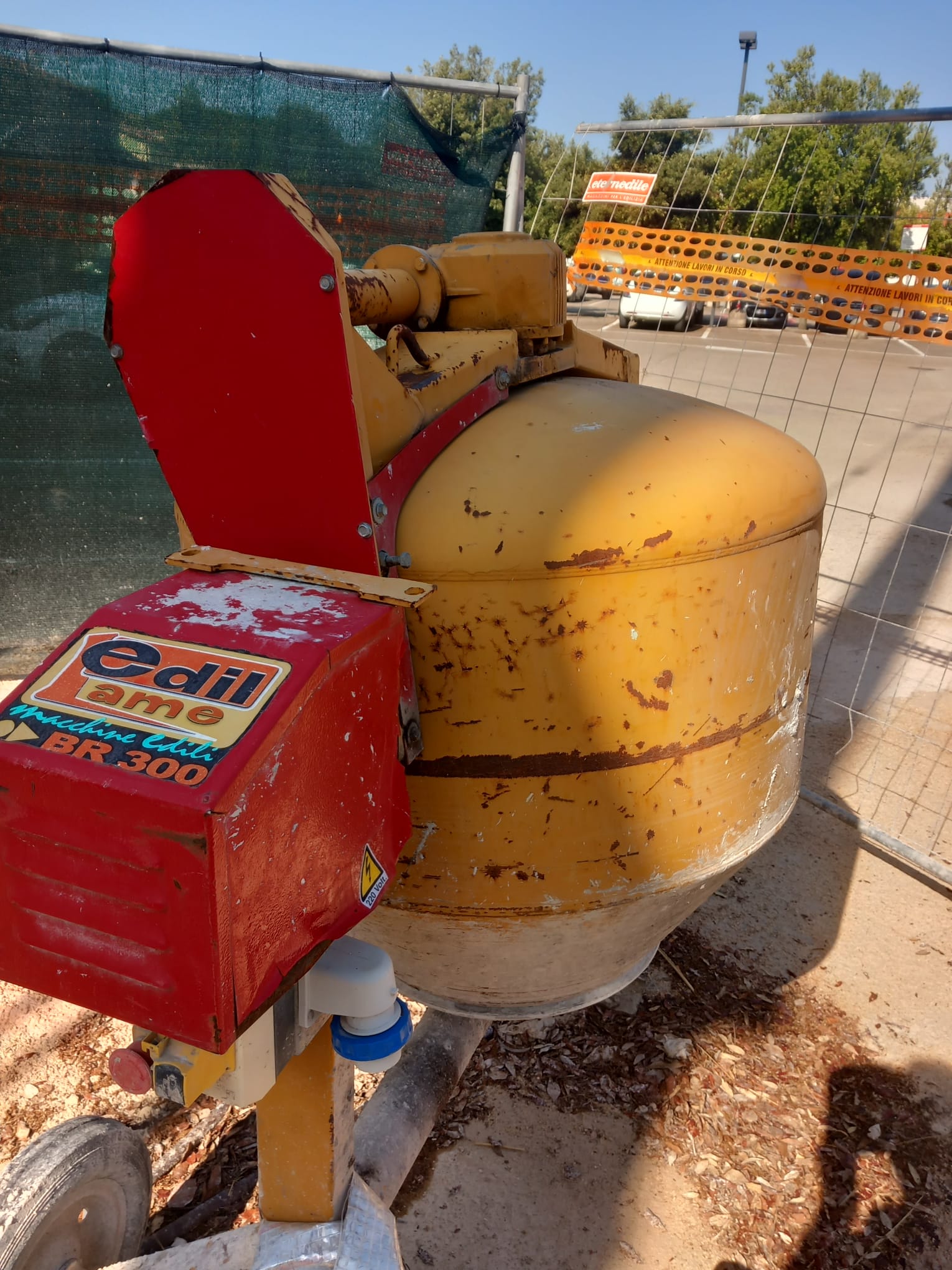 Betoniera 300 l monofase 220 volt in vendita - foto 3