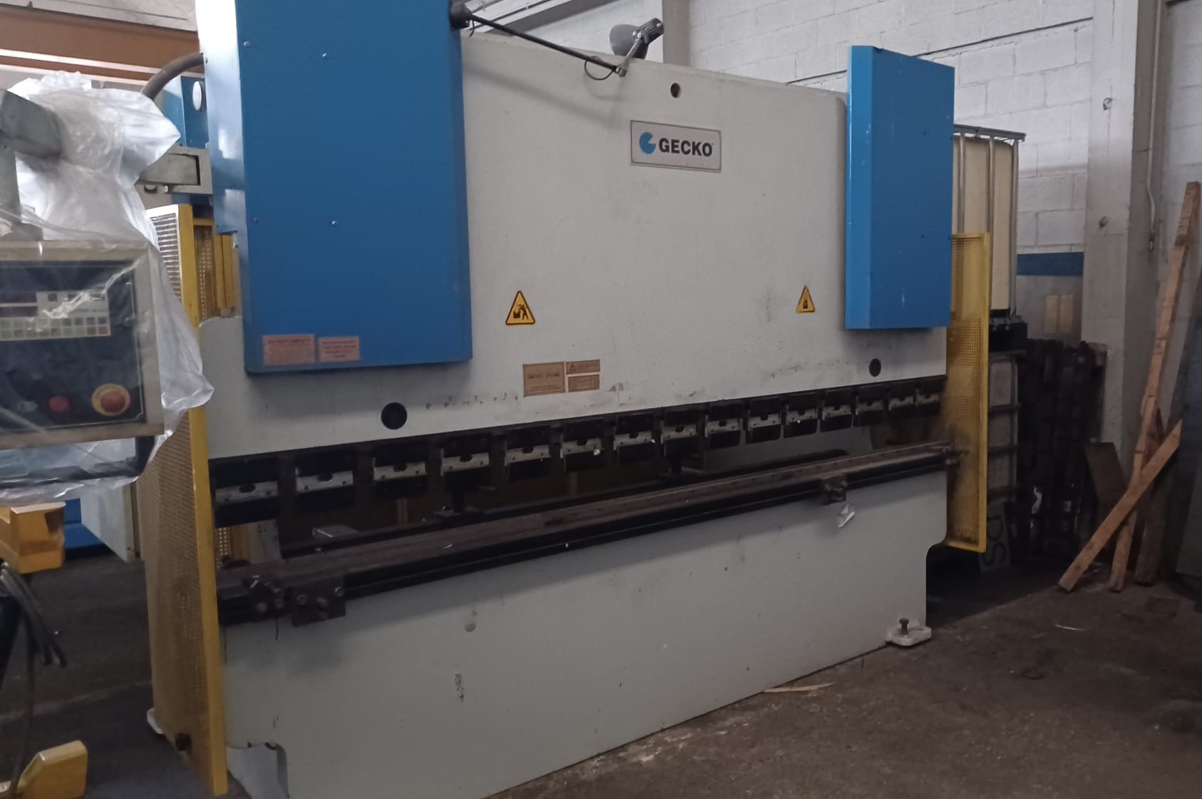 PRESSA PIEGATRICE BT GECKO 3000X120/130 TON in vendita - foto 1