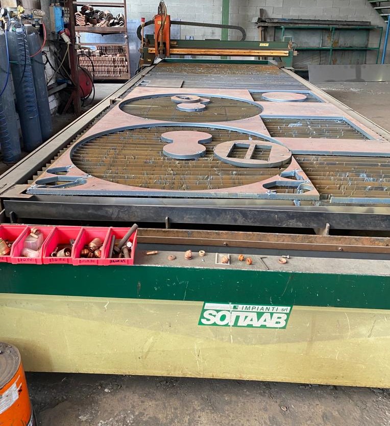 IMPIANTO TAGLIO PLASMA SOITAAB 2000X6000 in vendita - foto 1