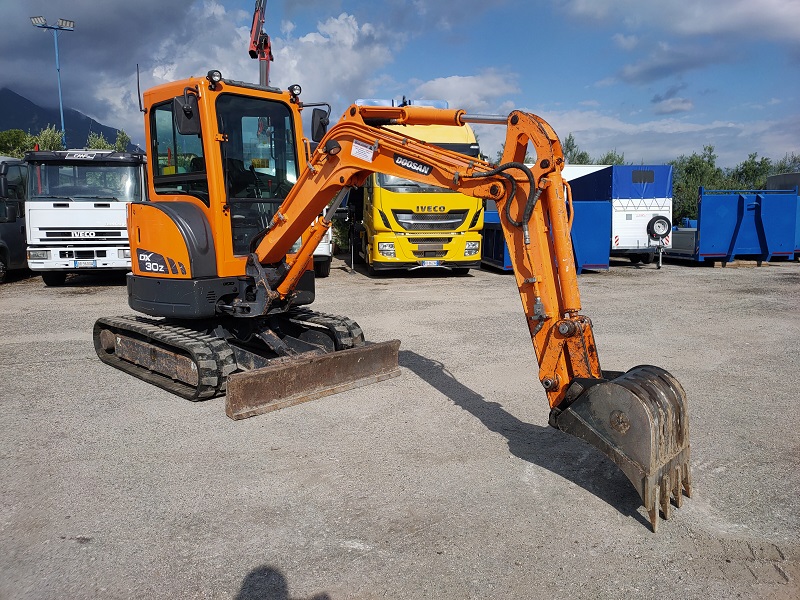 Miniescavatore usato DOOSAN DX30Z in vendita - foto 1