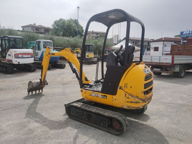 Miniescavatore usato JCB 8018 in vendita - foto 3