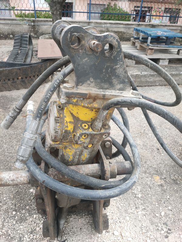 Miniescavatore usato JCB 8018 in vendita - foto 7