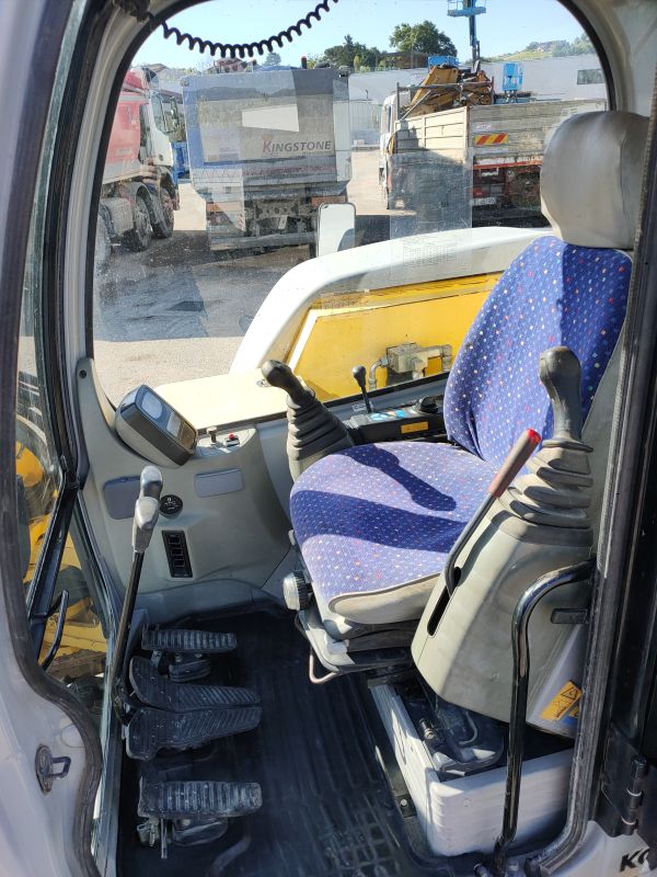 Miniescavatore usato NEW HOLLAND E80-1ES in vendita - foto 6