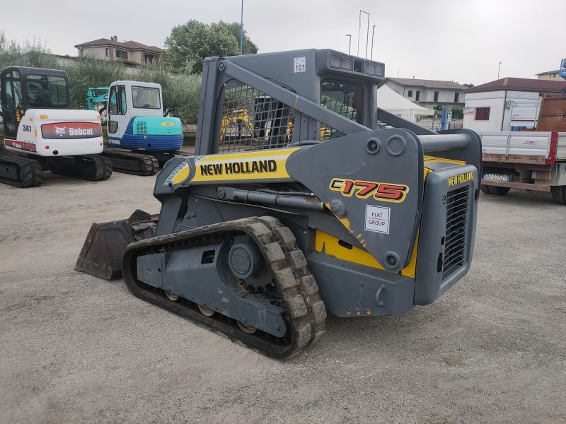 Minipala usata NEW HOLLAND C175 in vendita - foto 3