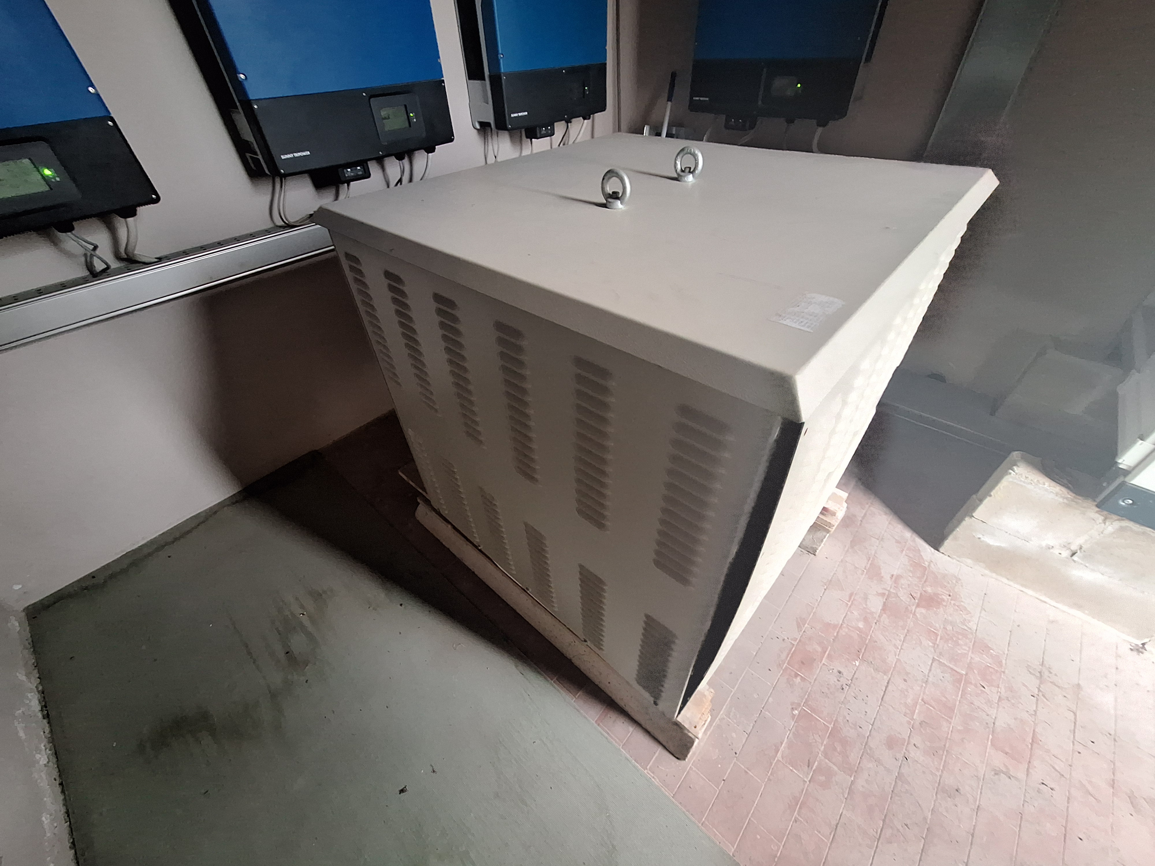 TRASFORMATORE TRIFASE in vendita - foto 7