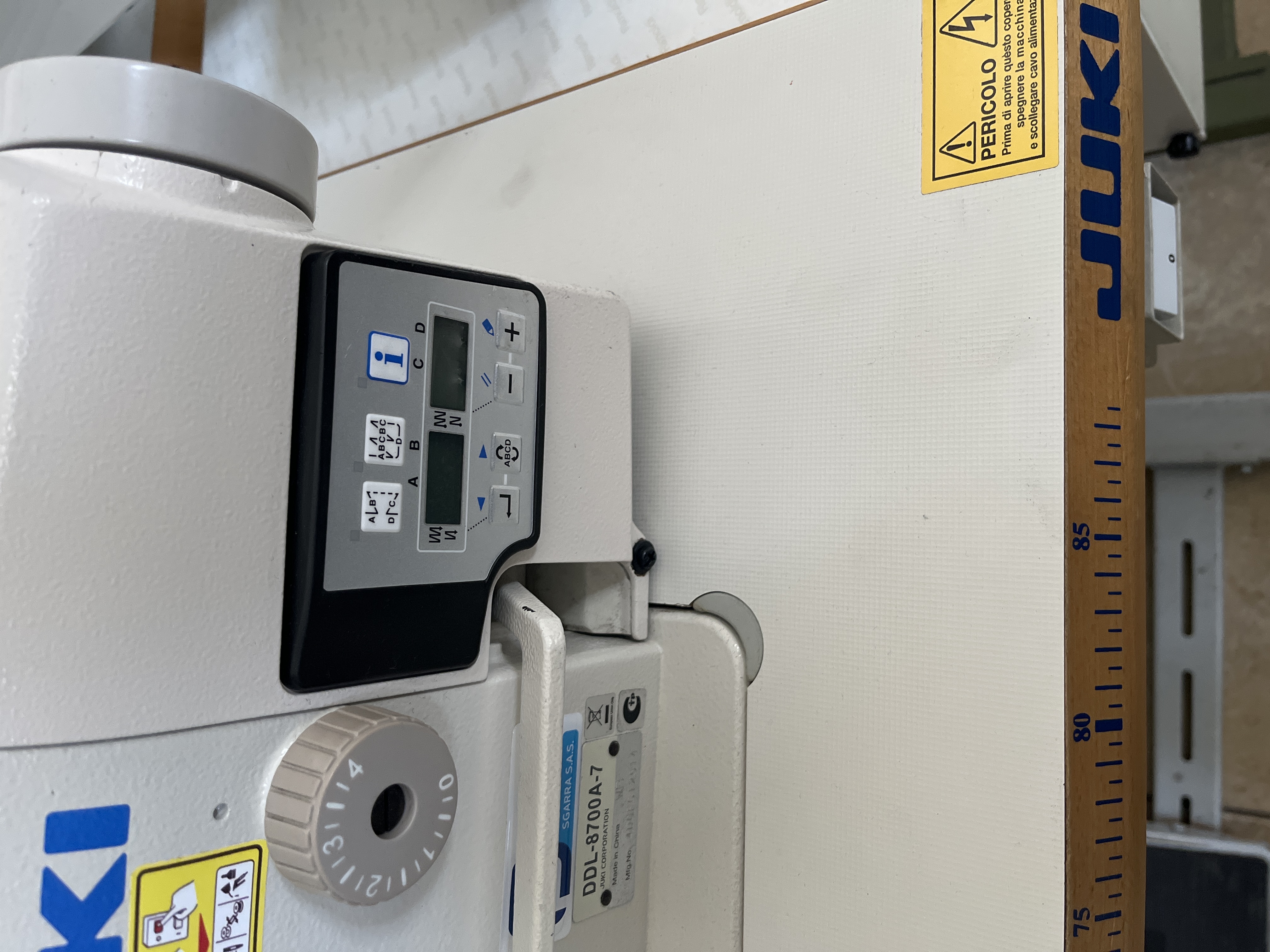 Lineare juki DDL-8700A in vendita - foto 2