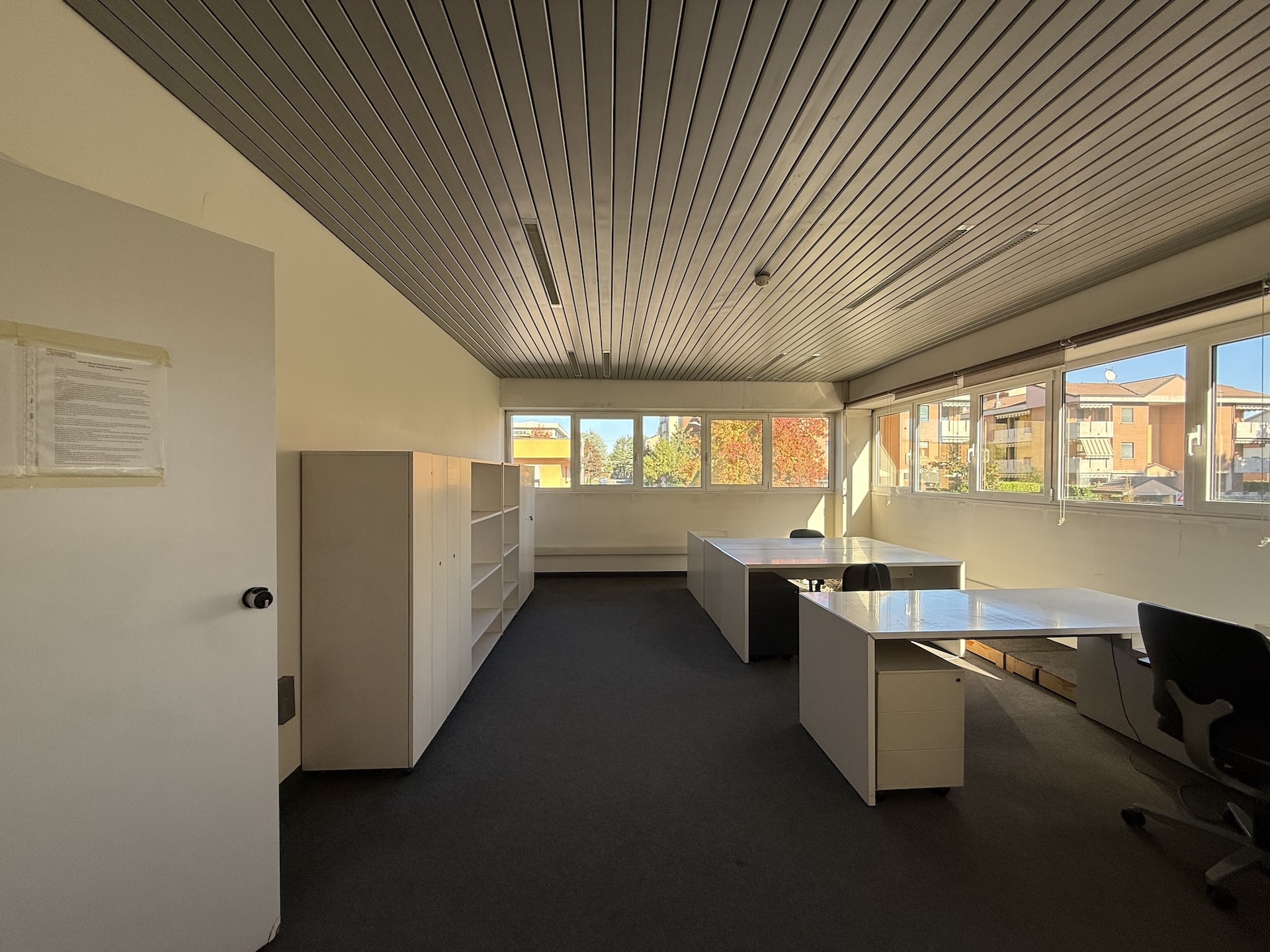 CAPANNONE con uffici e vetrine fronte strada in vendita - foto 8