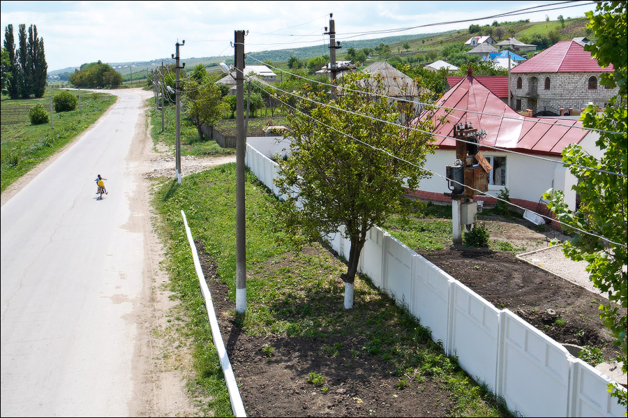CAPANNONE INDUSTRIALE CON TERRENO - MOLDOVA  in vendita - foto 2