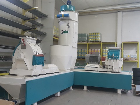 DUE MULINI A MARTELLO 9-10 T/H CAD in vendita - foto 3