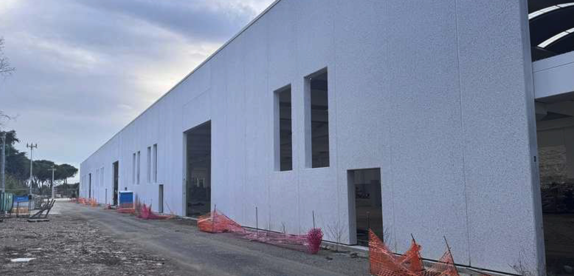 Capannone Industriale con terreno in vendita - foto 1