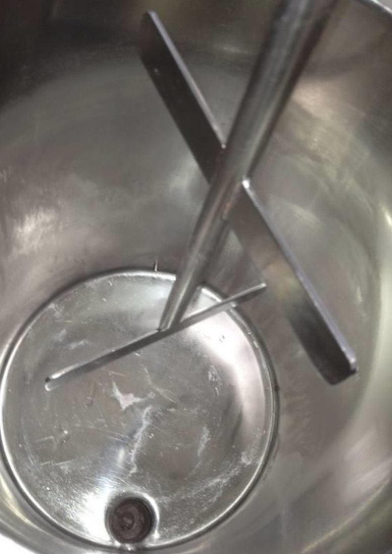 FUSORE CON BASAMENTO E COLONNA A CALDO in vendita - foto 4