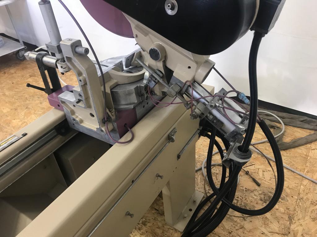 AL1094 - 1463  Troncatrice professionale per alluminio in vendita - foto 4