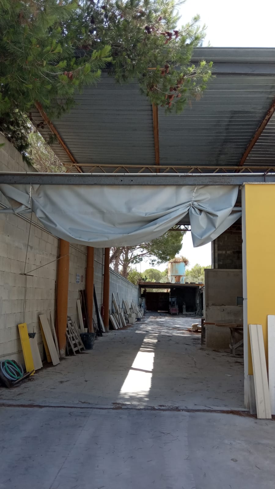 FABBRICATO + TETTOIE + PIAZZALE + TERRENO in vendita - foto 6
