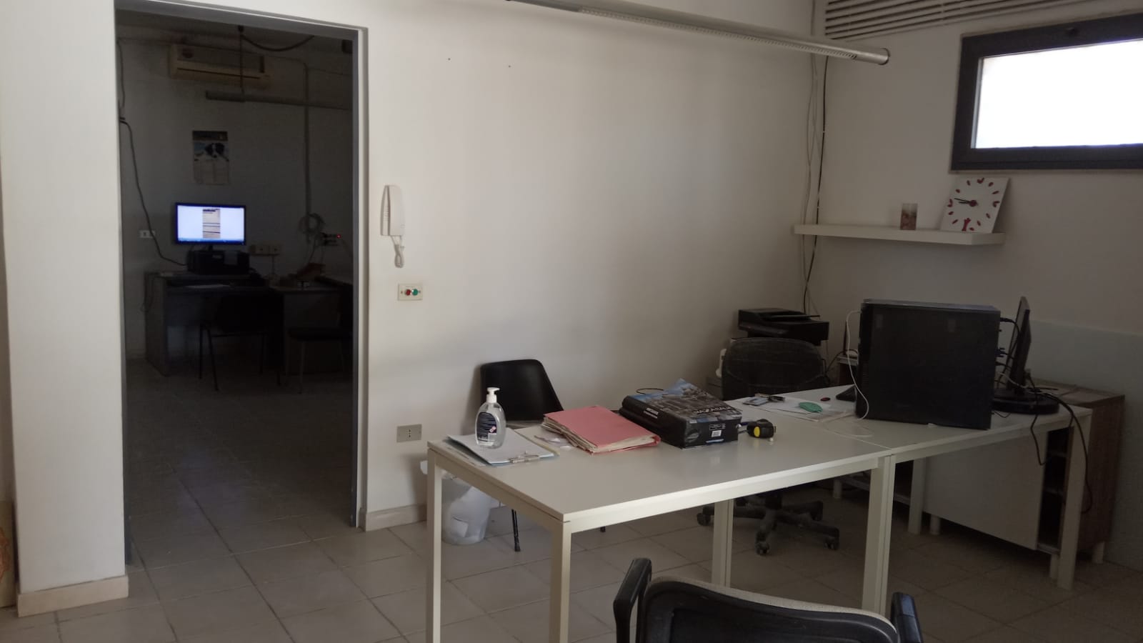 FABBRICATO + TETTOIE + PIAZZALE + TERRENO in vendita - foto 3