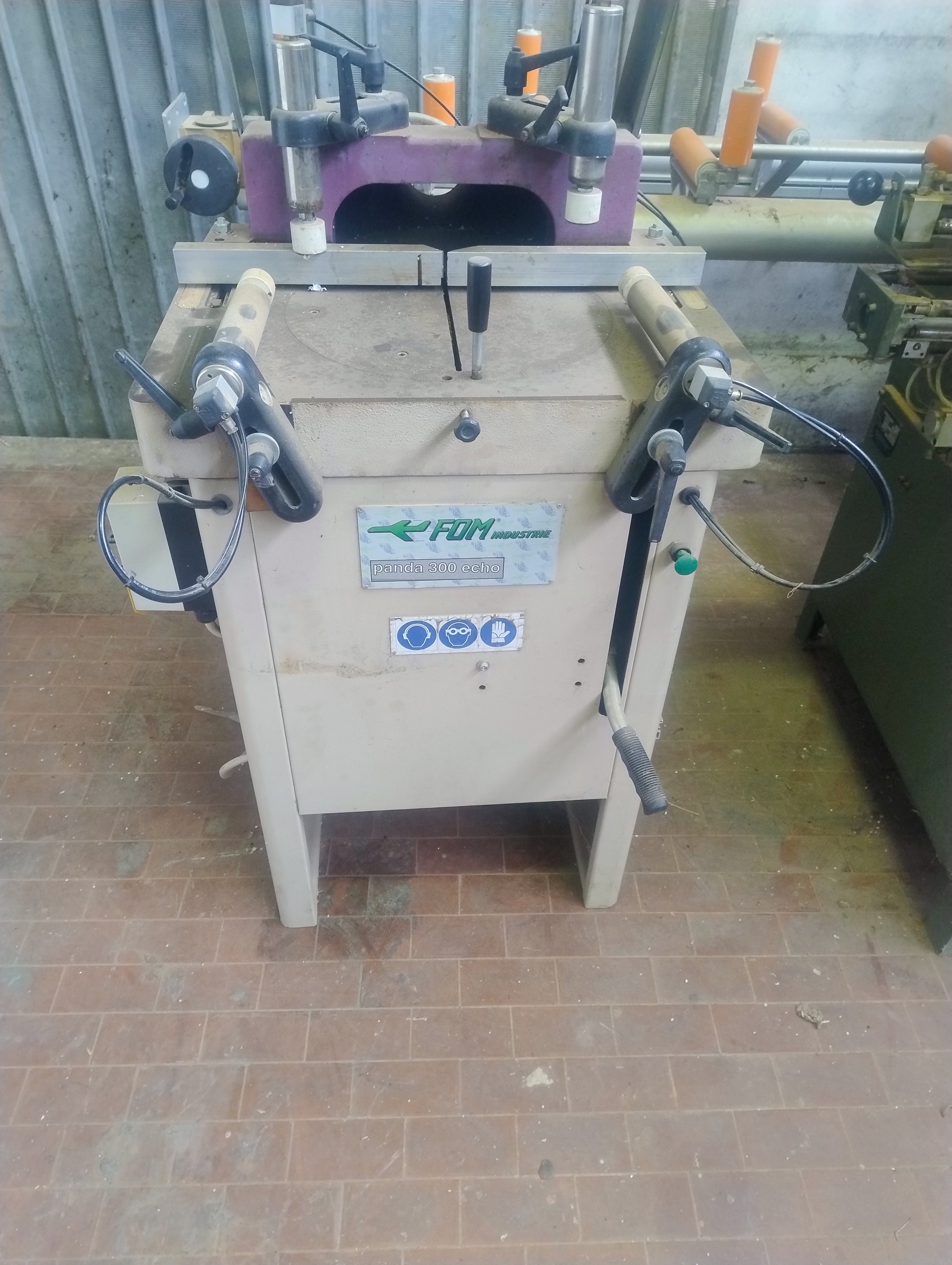 Troncatrice doppia testa , pulitrice, scantonatrice  in vendita - foto 11