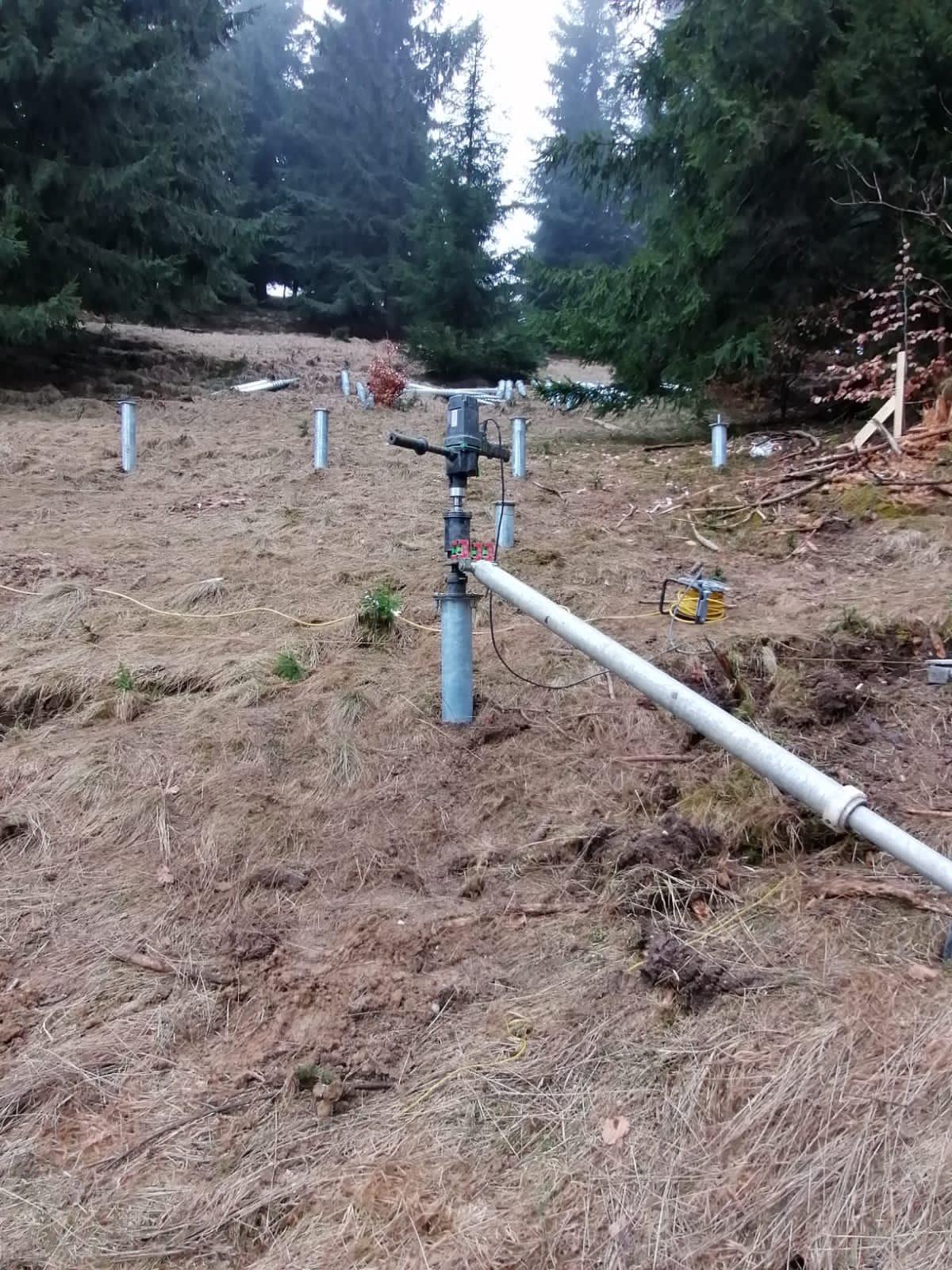 Offro macchina per avvitare le fondamenta a vite in vendita - foto 3