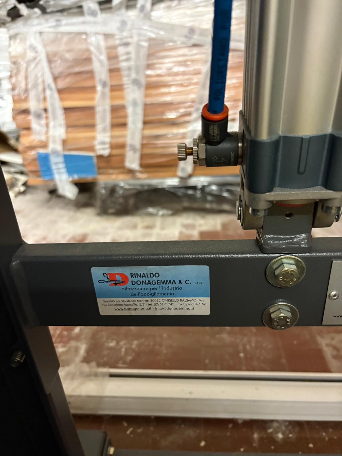 Attacca clips semiautomatica GMG  in vendita - foto 6