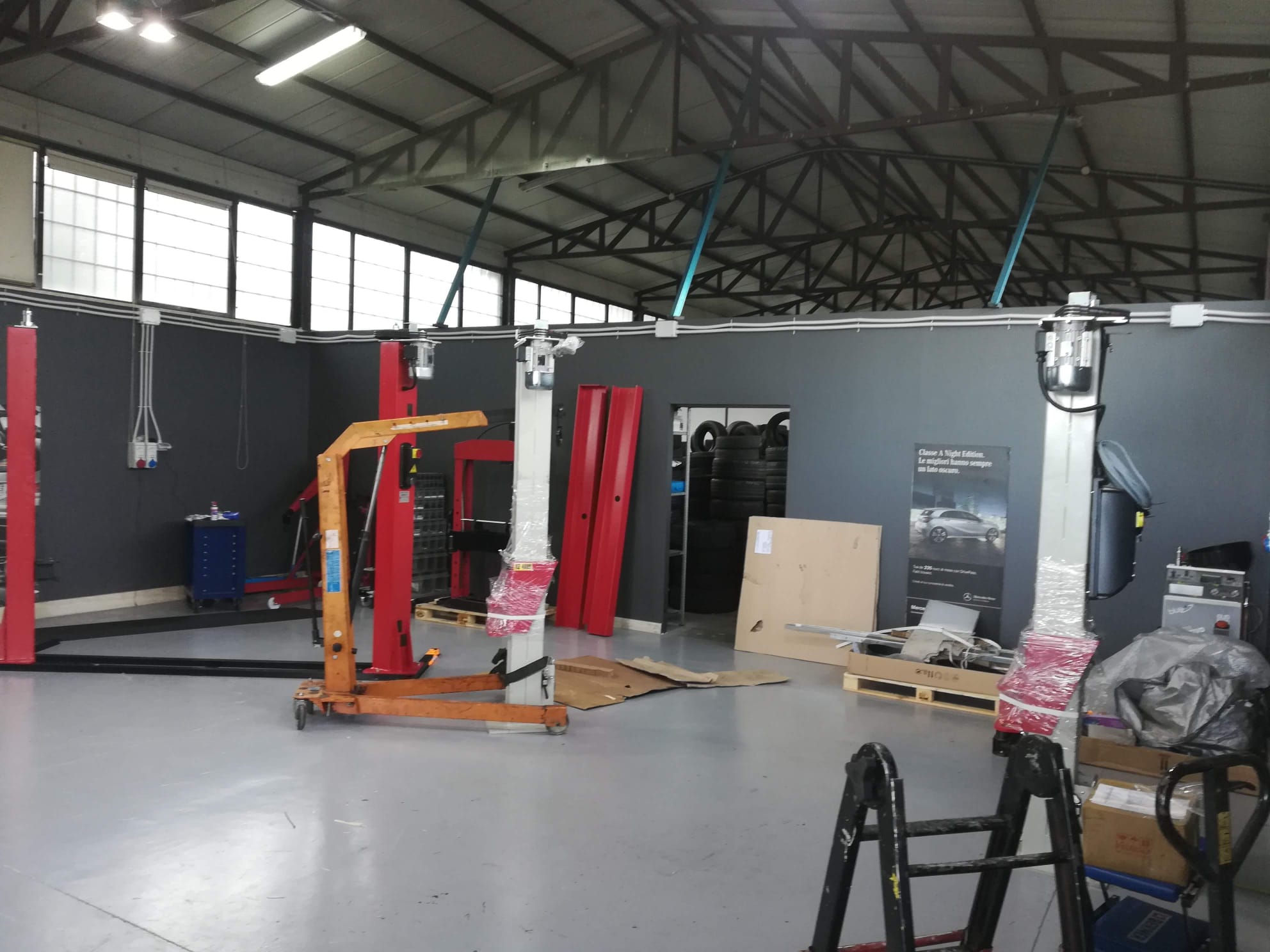 Attrezzatura officina in vendita