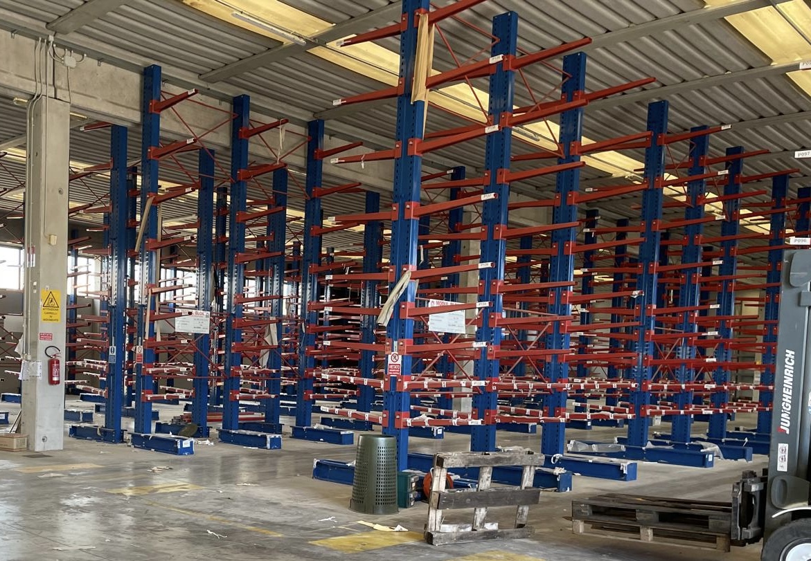 Scaffalature in vendita